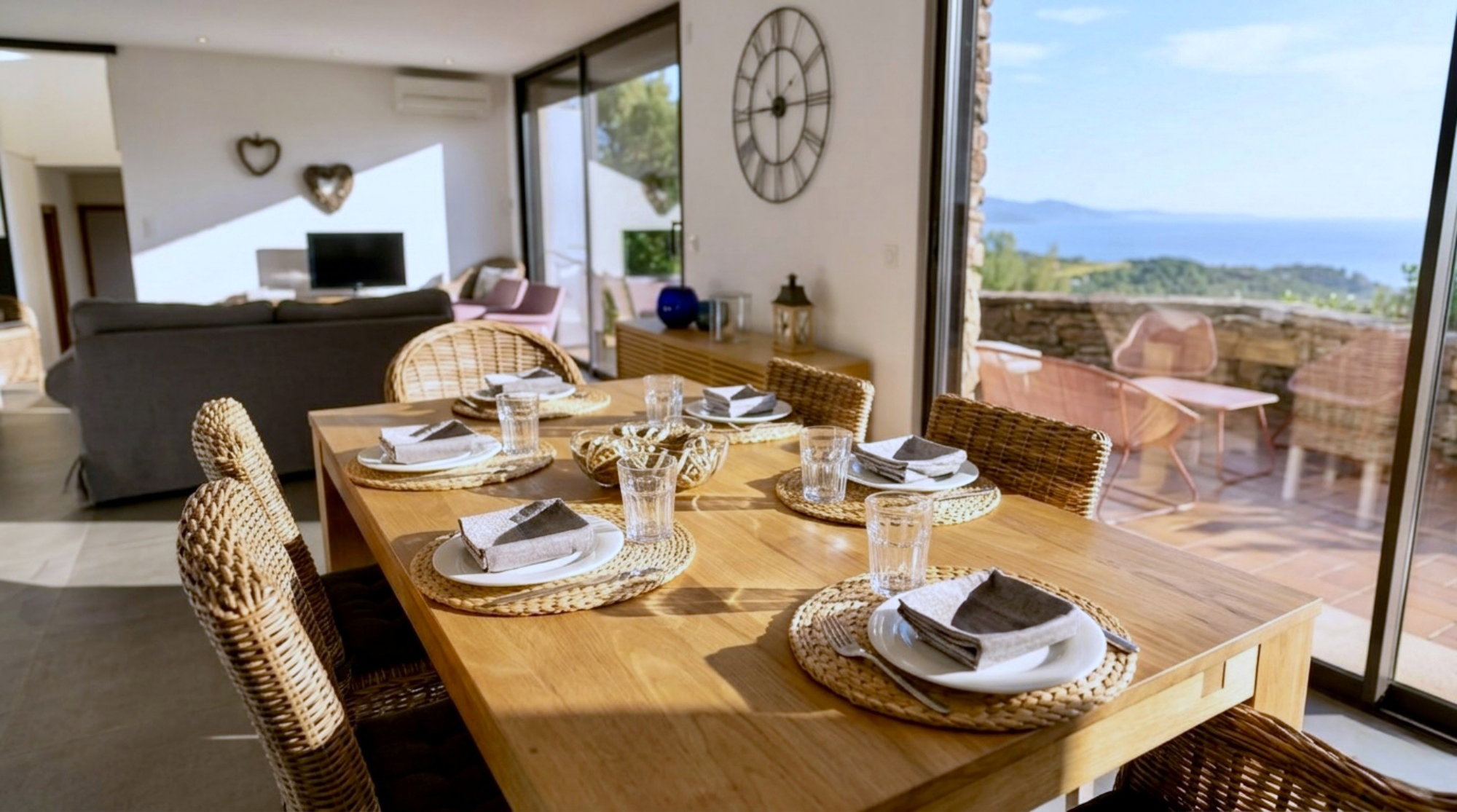 Casa-Gaou-Benat: Seaside Villa with Stunning Views