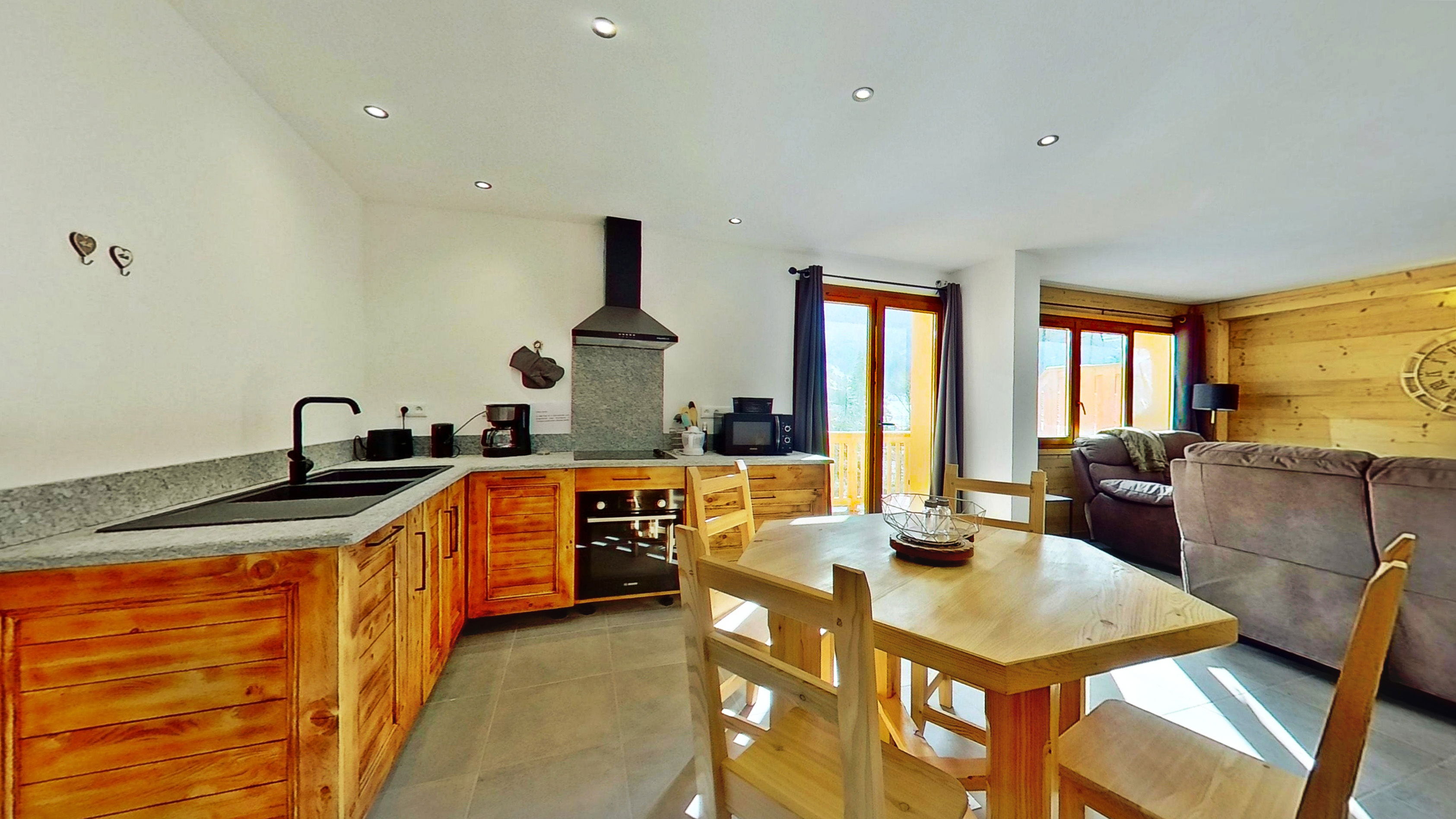 CASA-Mezan, cozy 2-bedroom apartment