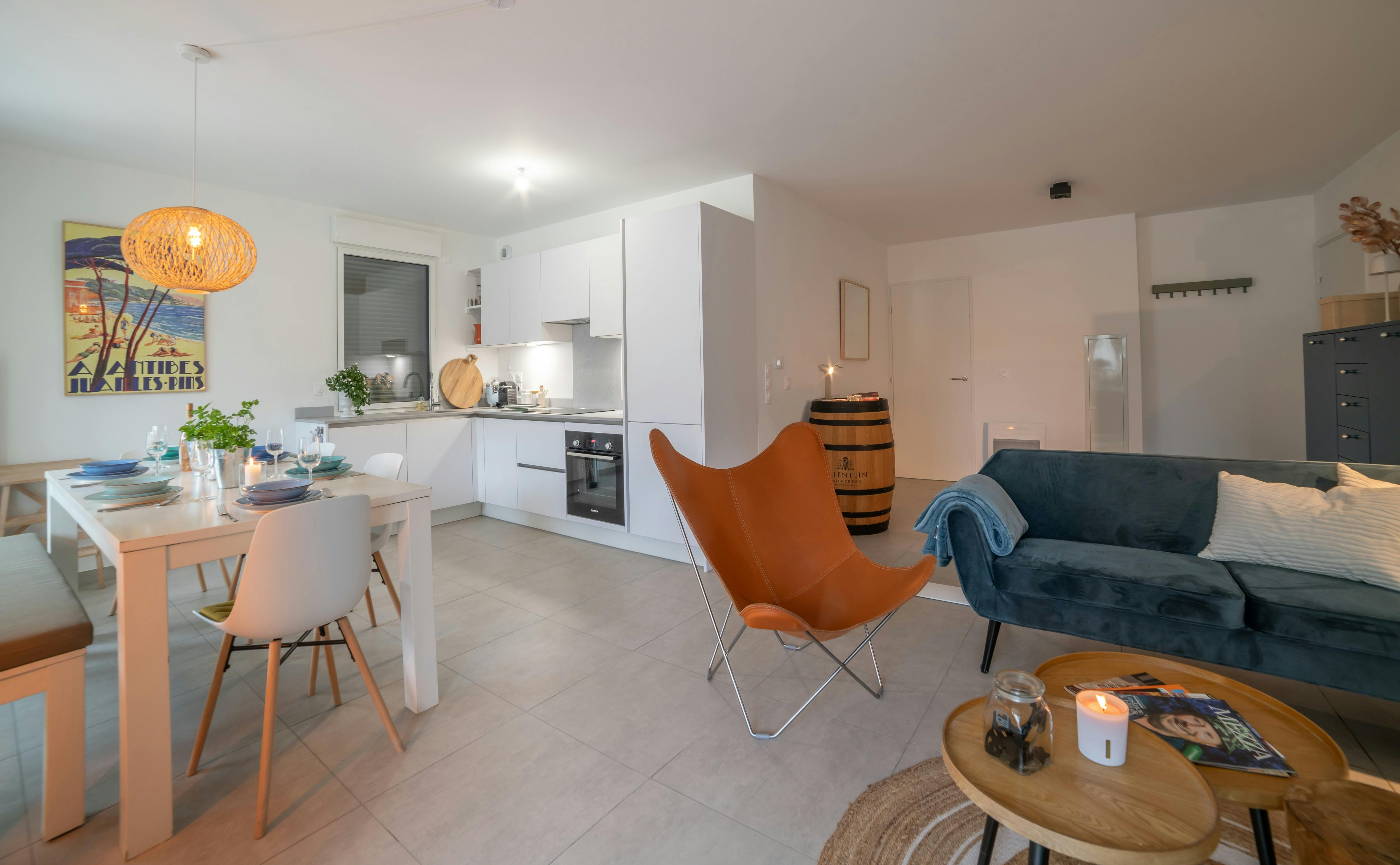 Casa-Jardin Secret Superb Apart with Aircon & Pool