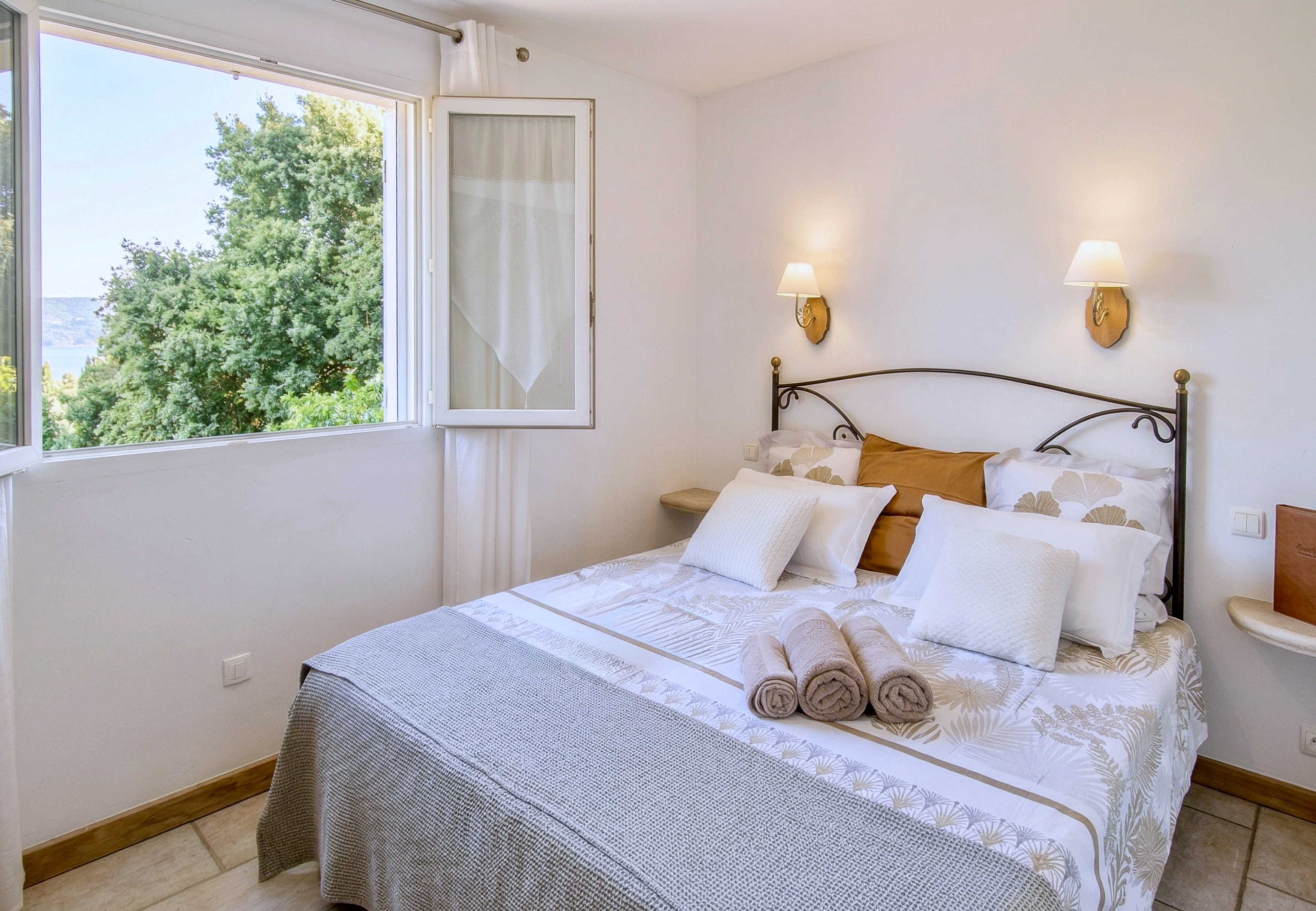 CASA-Noel Belle maison piscine Saint-Paul de Vence