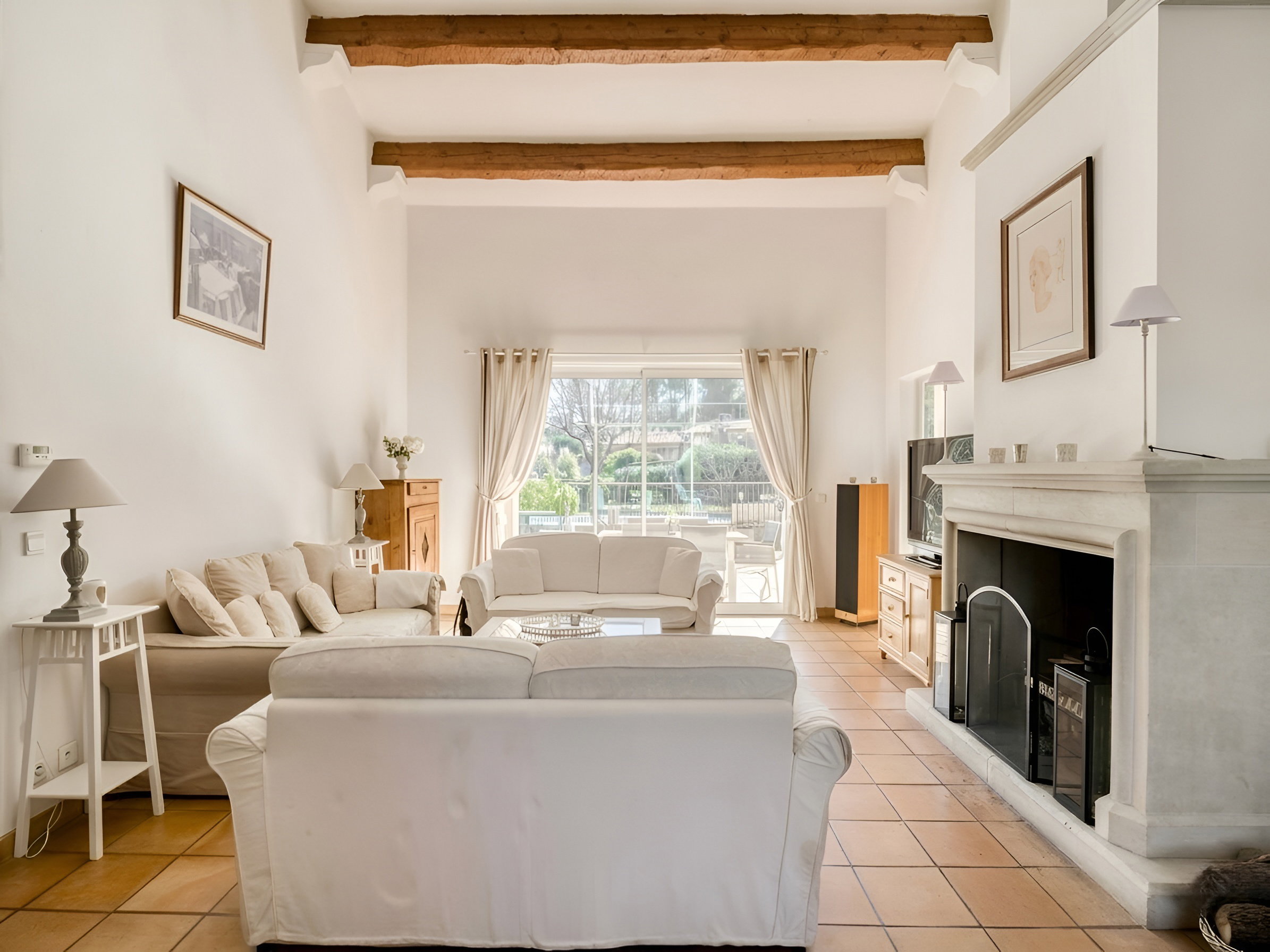 CASA-Catherine jolie villa piscine et grand jardin