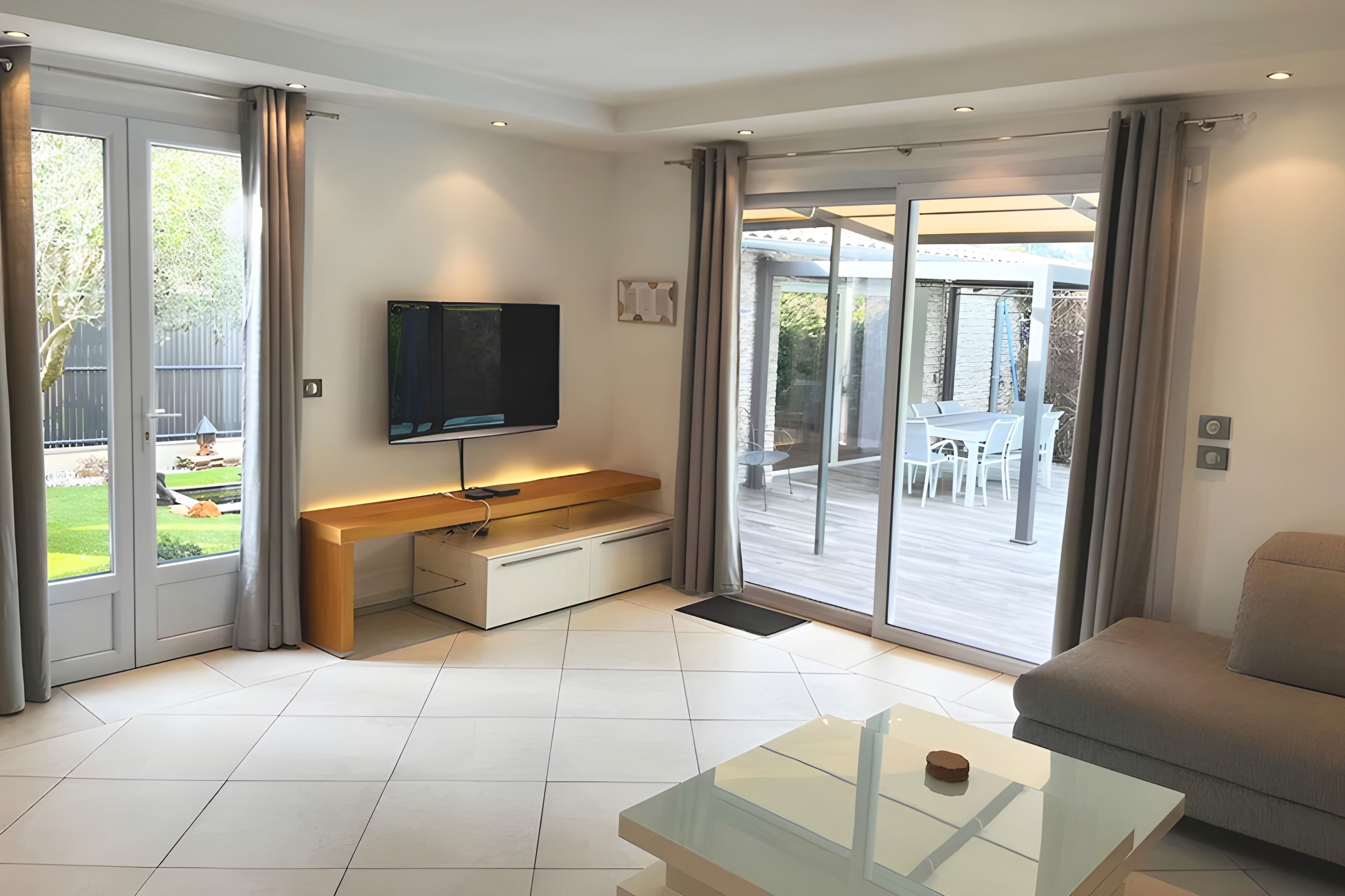 CASA-Elja Les Acacias with private pool