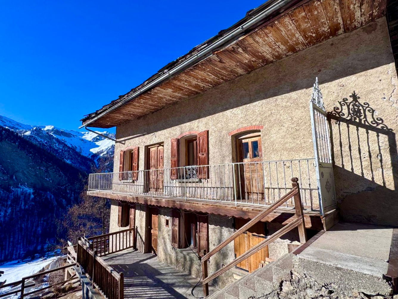 CASA-Niu Luxe discret, vue et pied des pistes