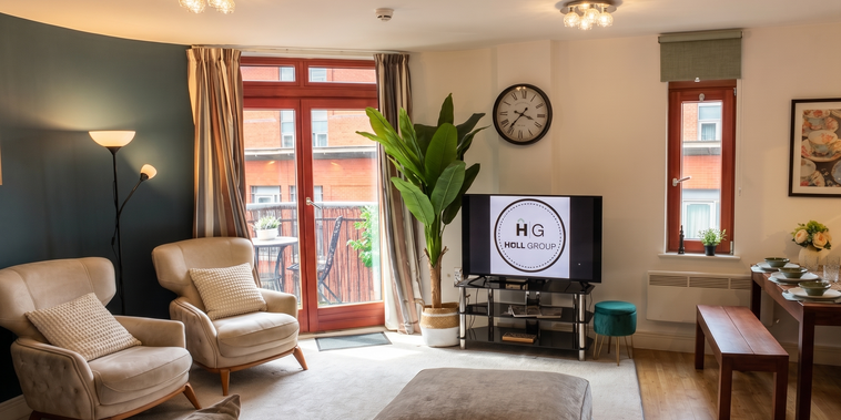 City Centre Gem | Balcony, 2 Baths & balcony