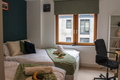 B1 Executive Stay | Parking, Workspace & 2 Bathrooms