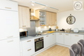 HUGE Digbeth Flat | Sleeps 8 | Free Parking | 5 Beds