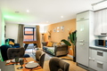 Spacious 5-Bed Apartment for Groups · Free Parking