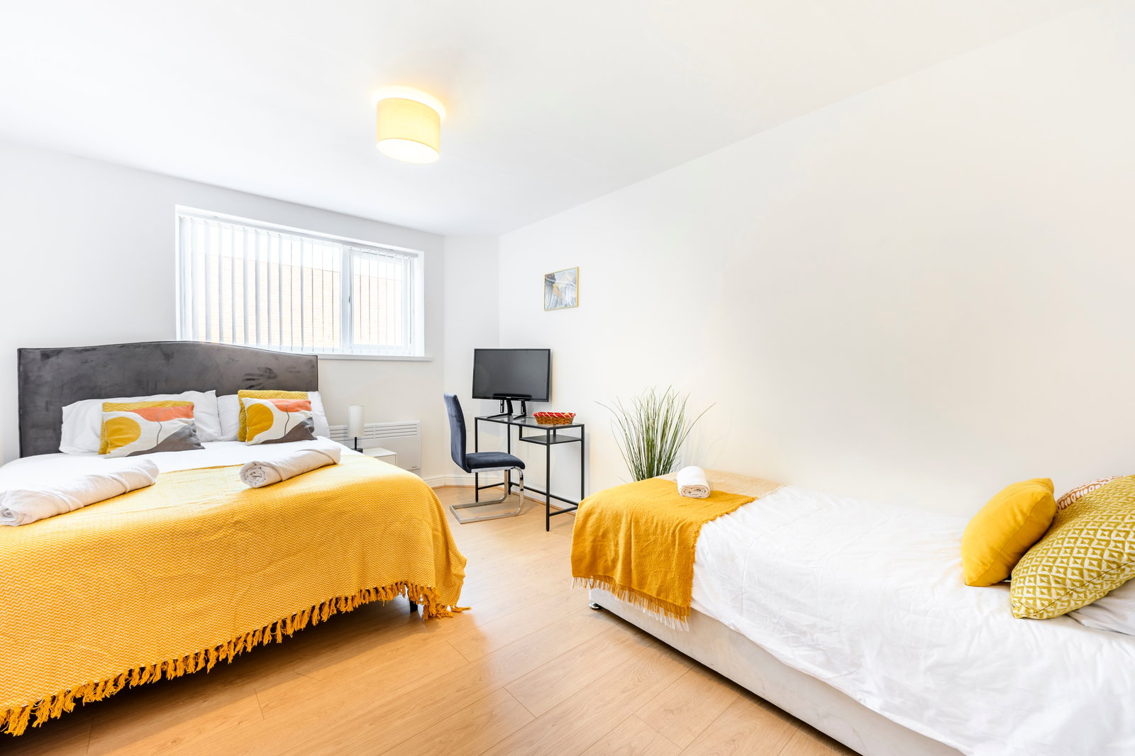 Quinton, Birmingham – Sleeps 7, High St 3min Walk, A-Roads, Free Parking