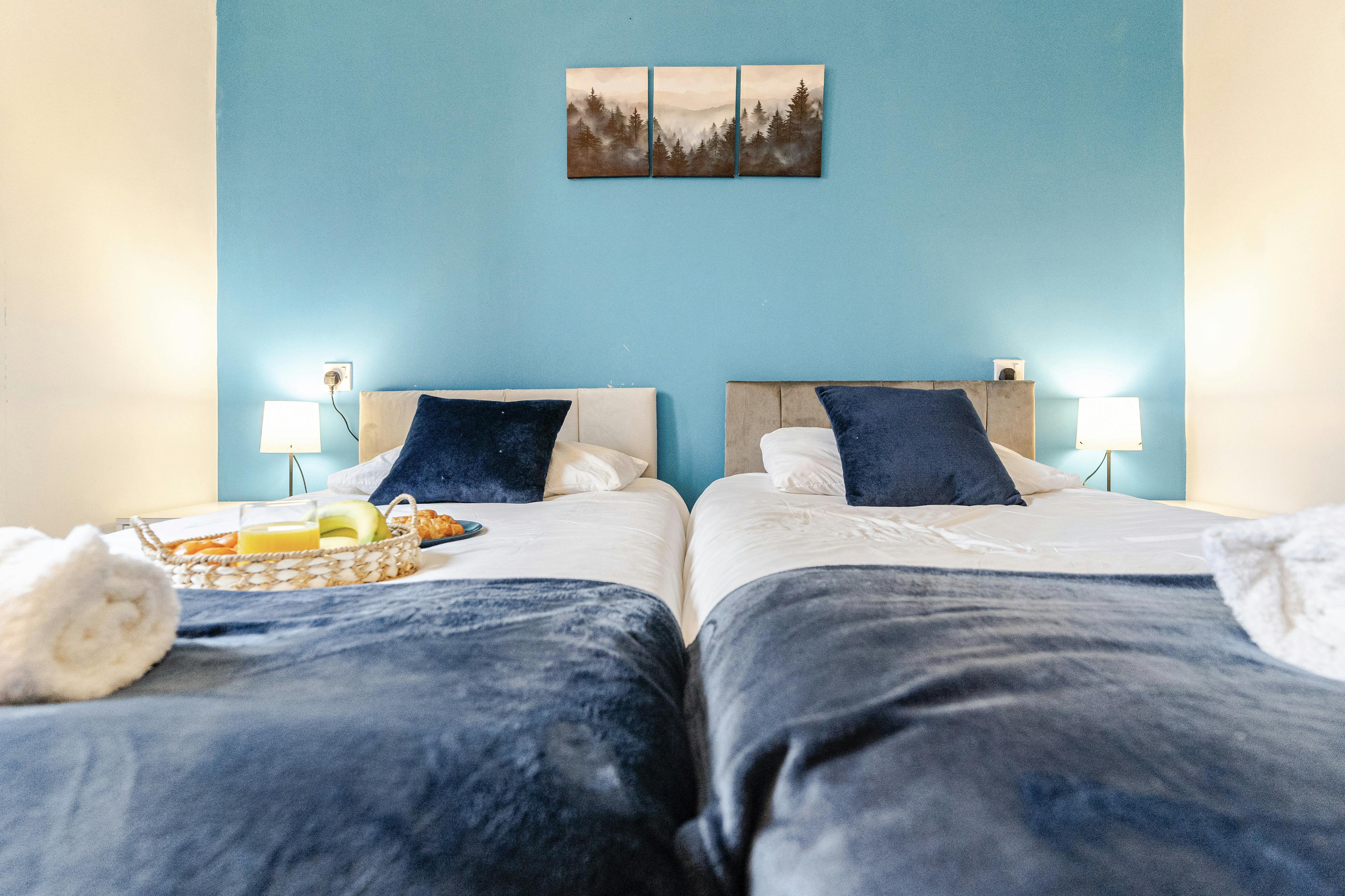 City Centre Oasis: 2BR/2BA Balcony Apt @ The Cube & Mailbox (B1)