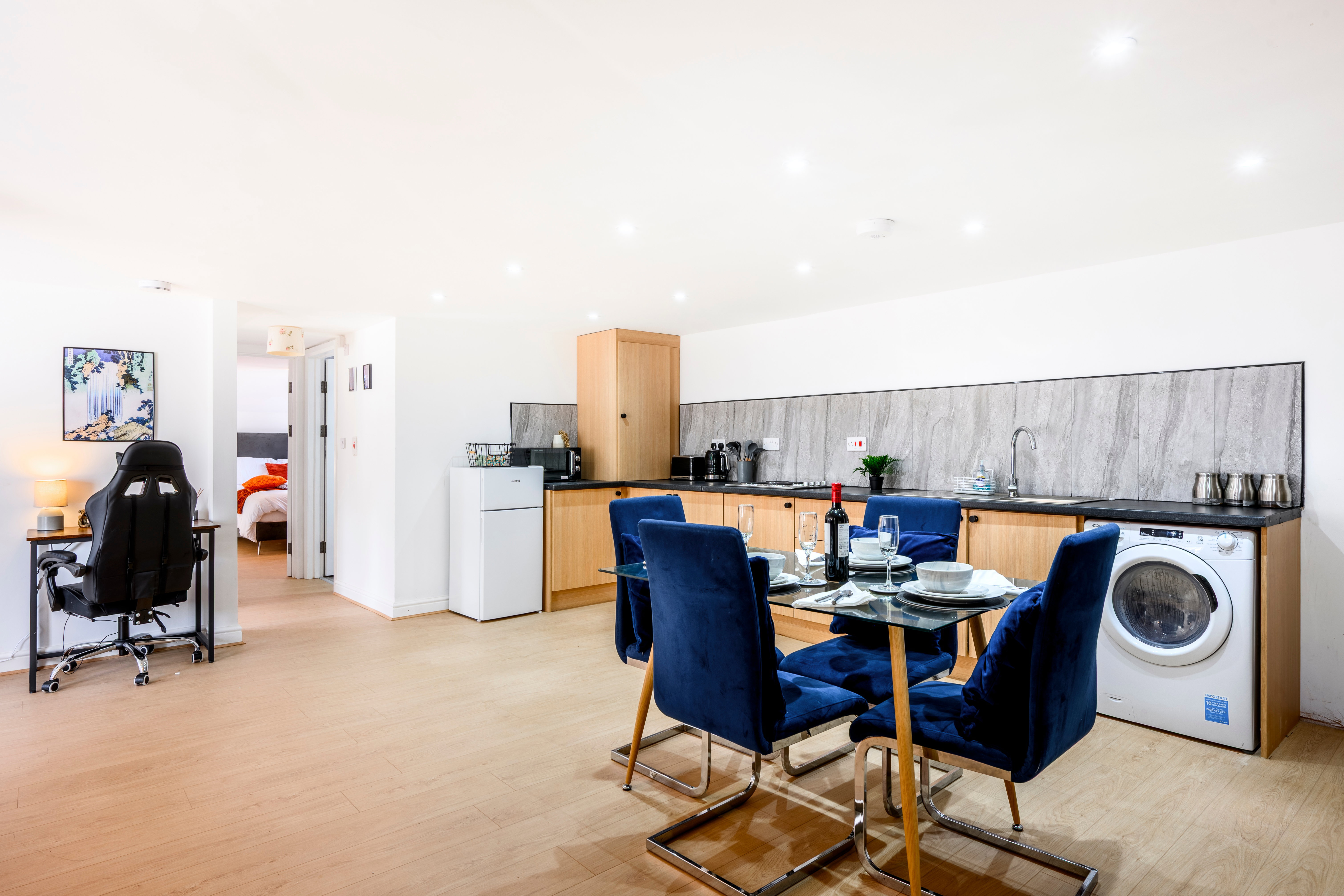 2ndFloorQuinton, Birmingham–Sleeps 7, High St 3min Walk, A-Roads, Free Parking