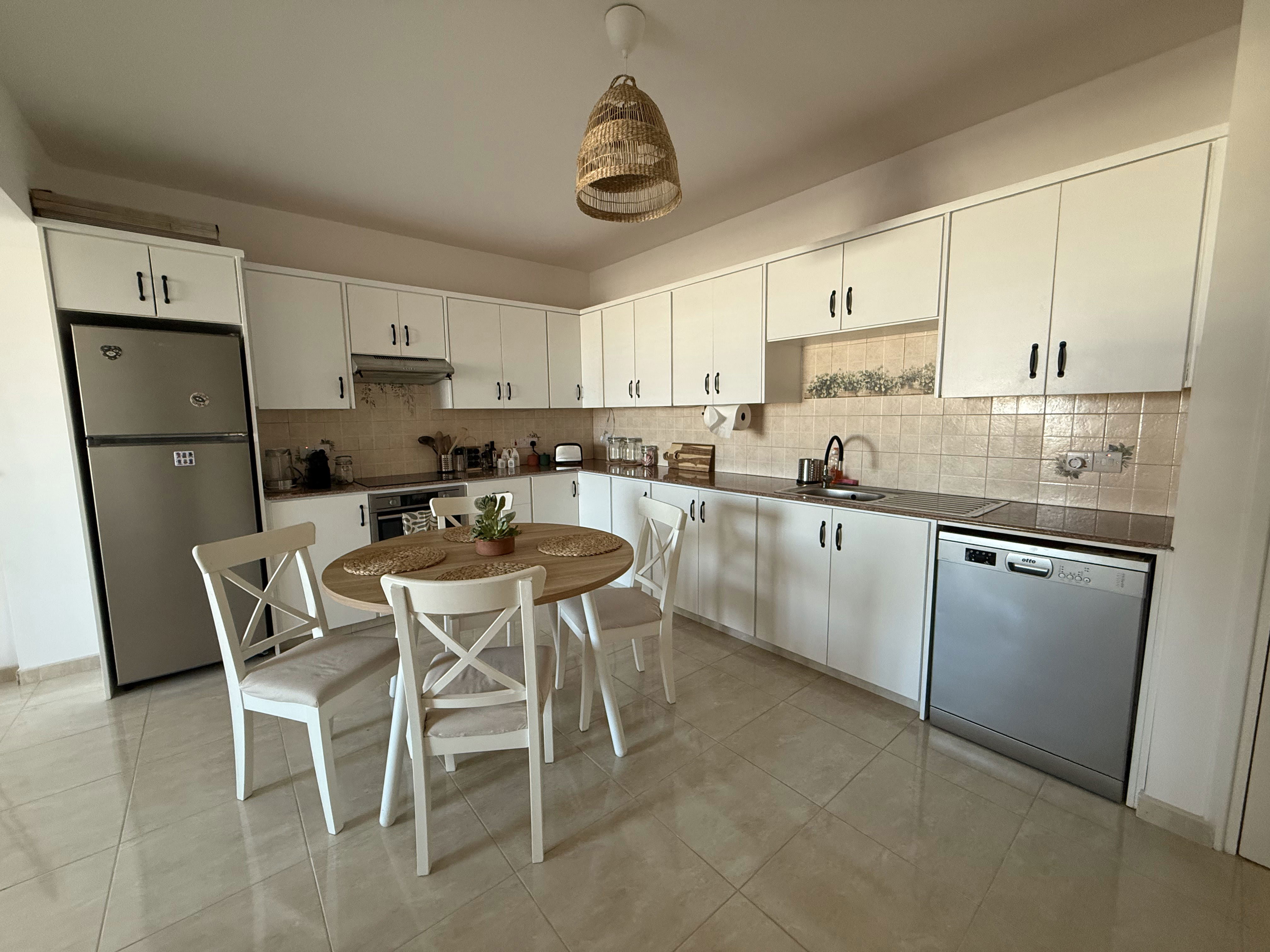 Fully equipped kitchen