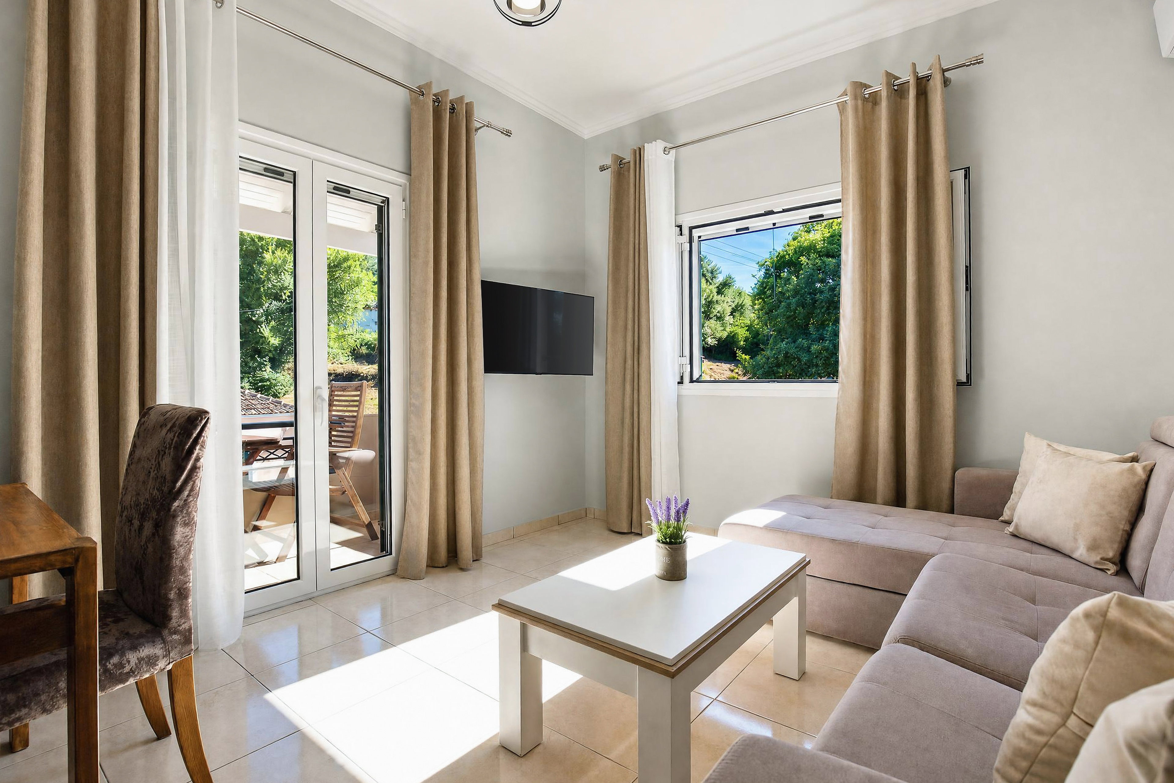 La Perla #1 | 1BR Apartment with Balcony