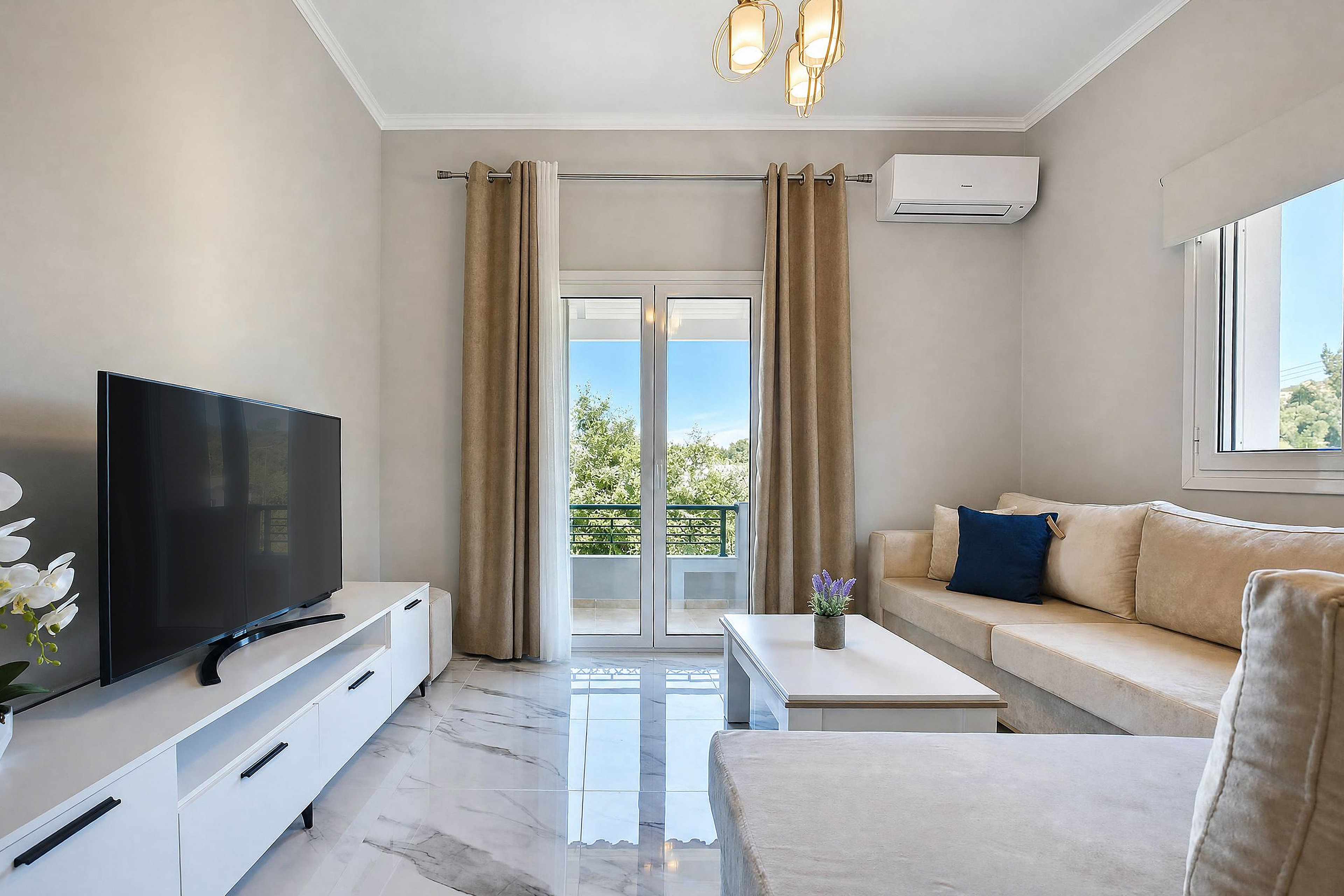 La Perla #2 | 2BR Apartment with Balcony