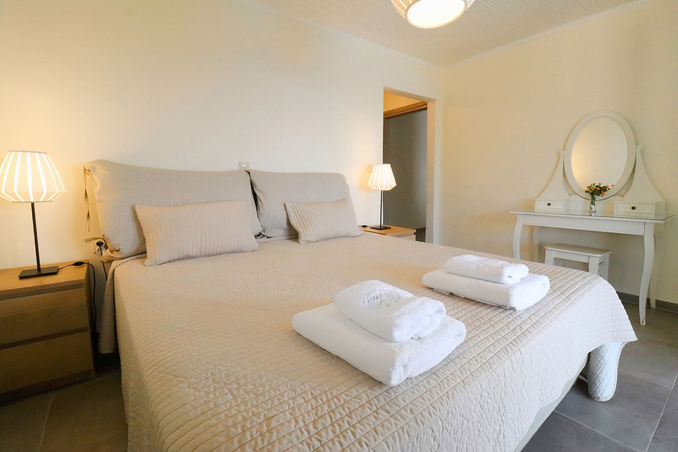 The bedroom in the separate apartment with a fully comfortable double bed to be retired with private bathroom
