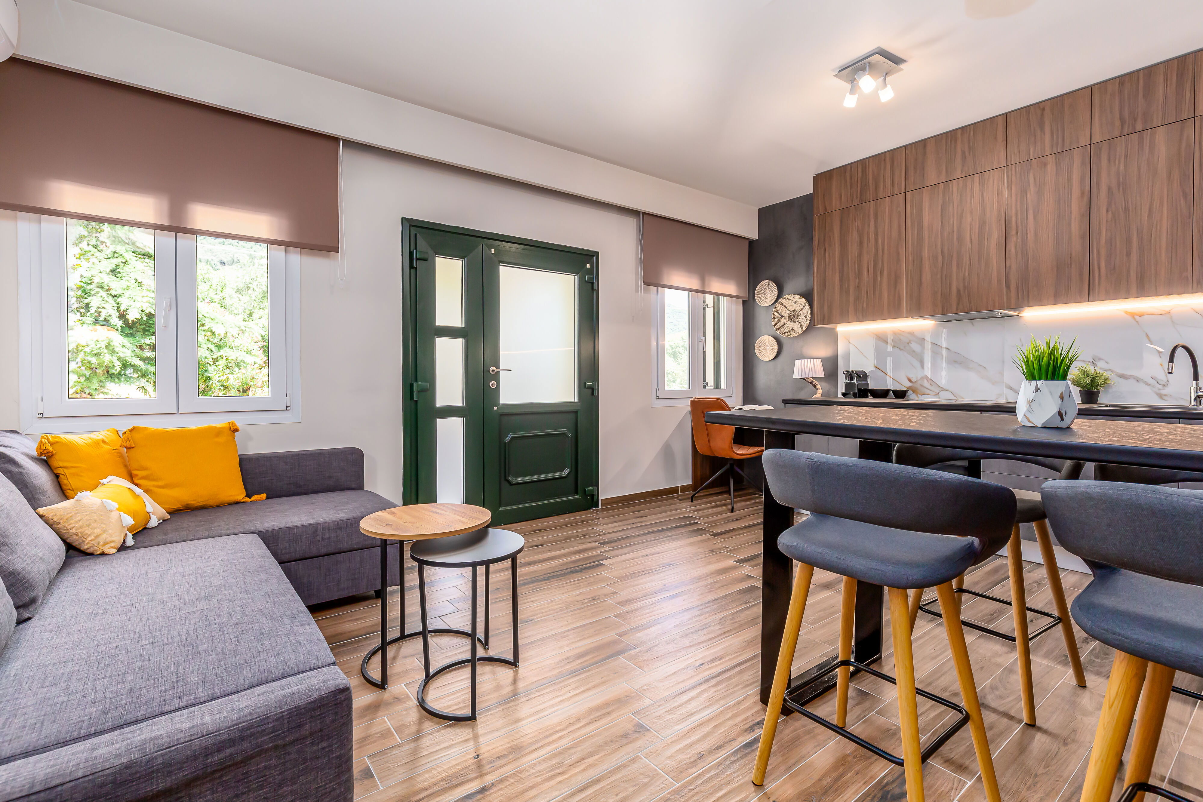 Titus CFU Suite - FREE Airport Transfer & Cleaning