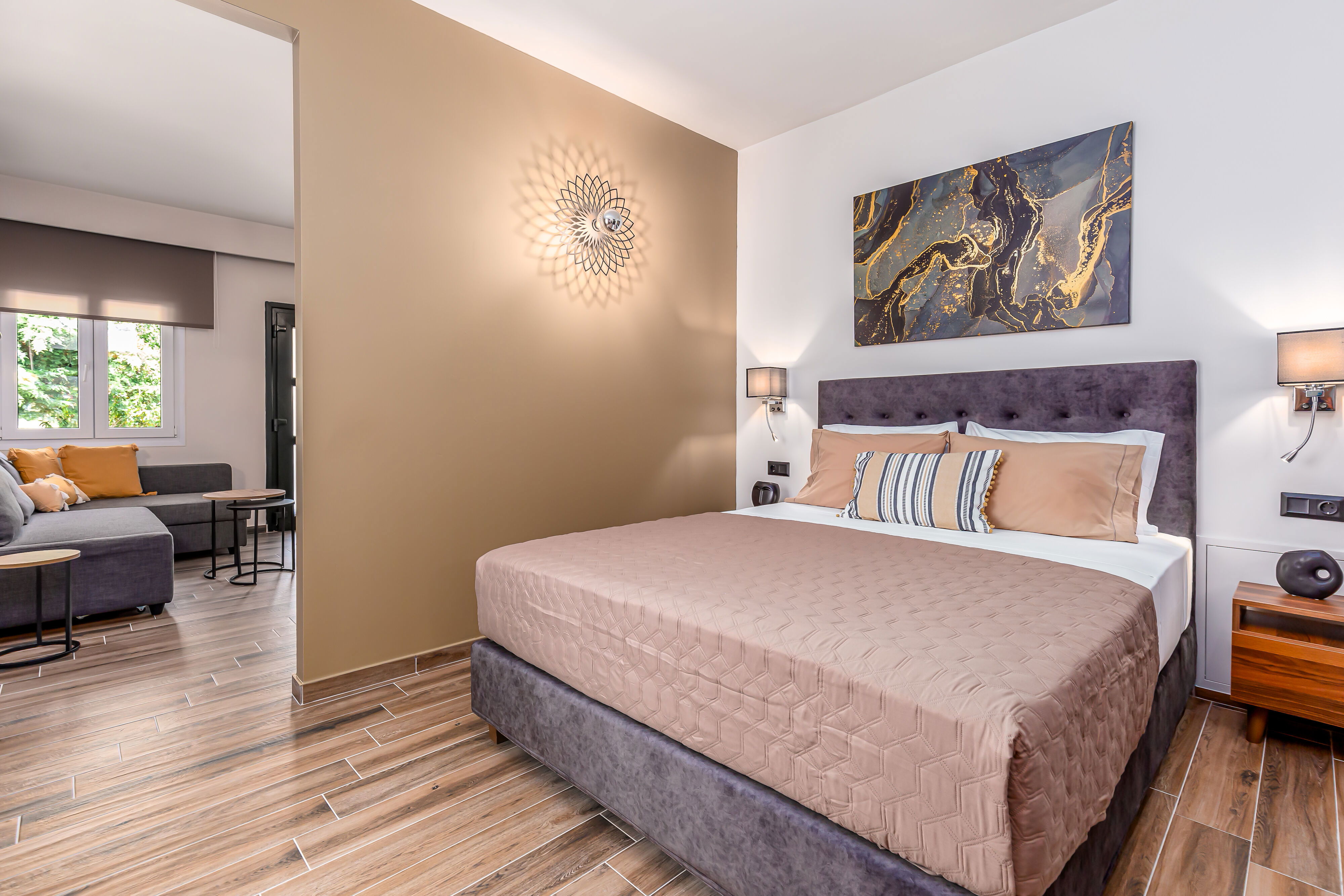 Titus CFU Suite - FREE Airport Transfer & Cleaning