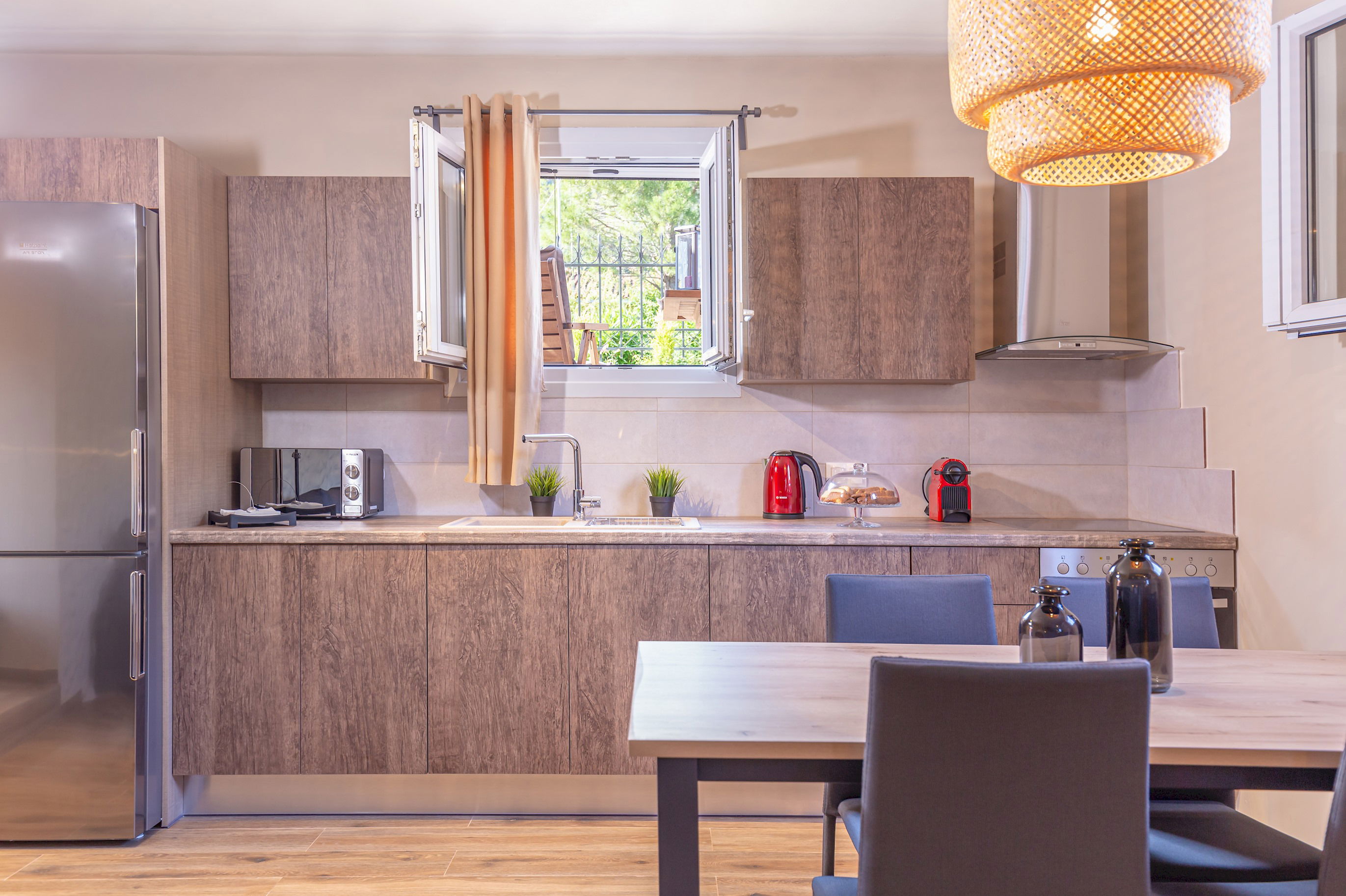 Fully equipped kitchen to prepare your meals and breakfasts with your company