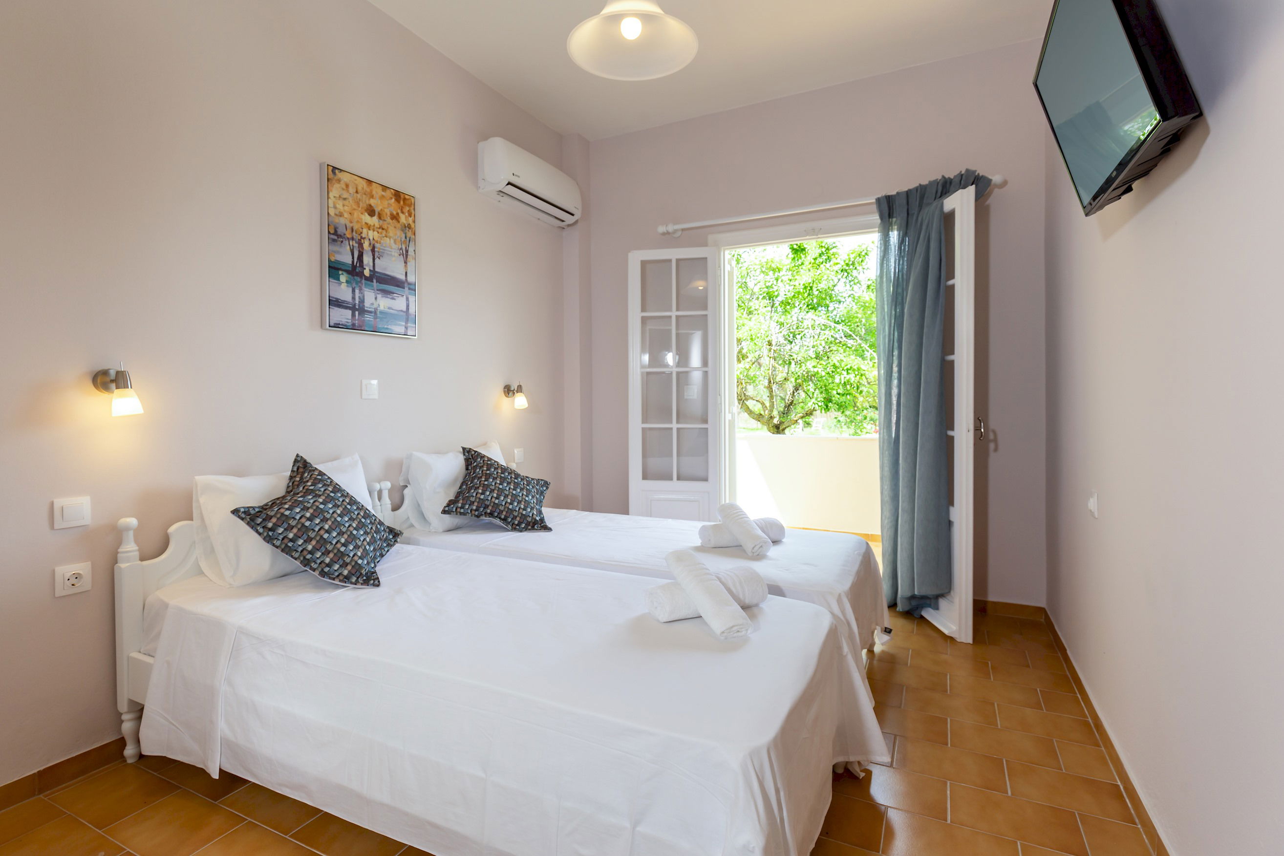 Relax Studios Corfu ★ KARMA ground floor studio