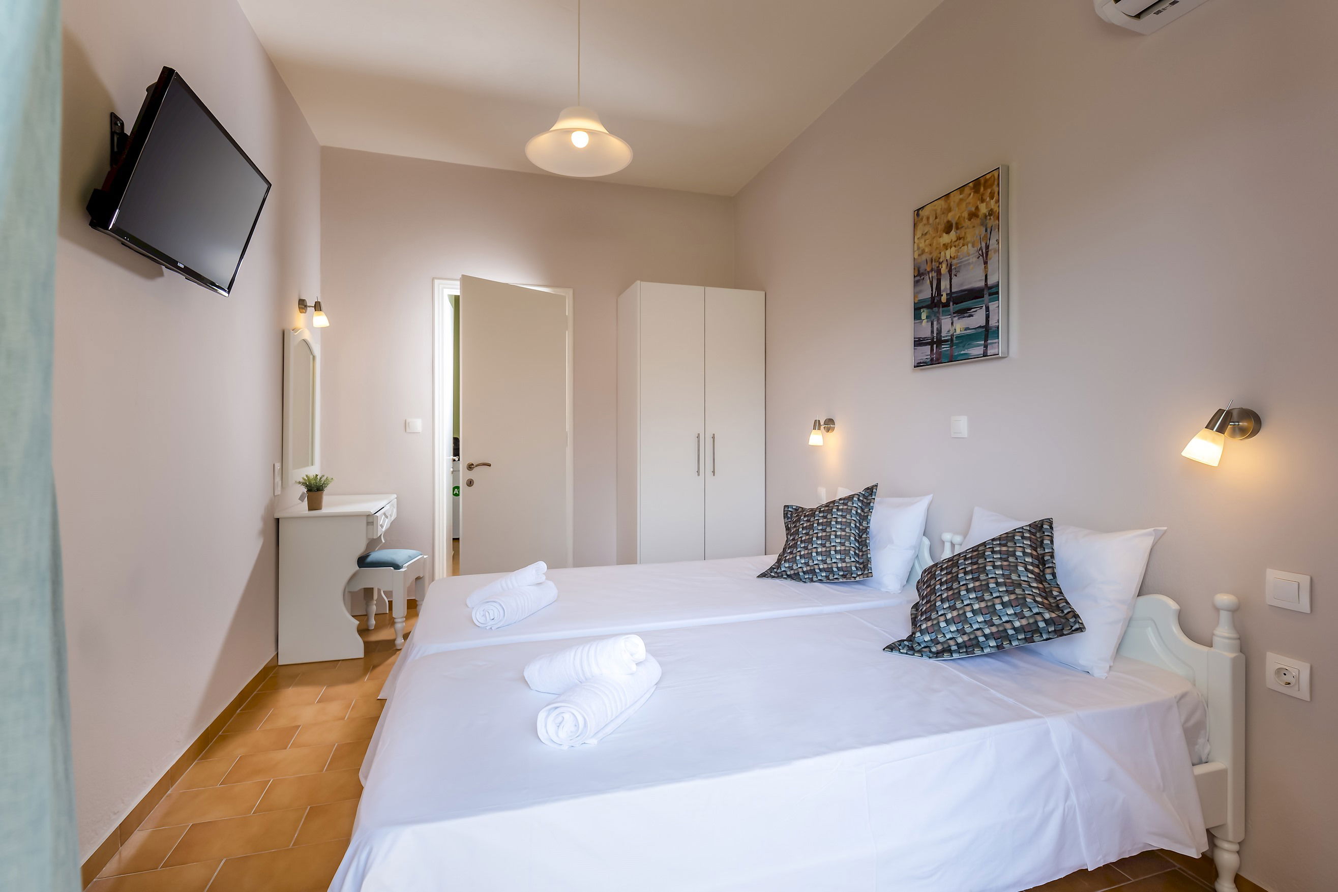 Relax Studios Corfu ★ KARMA ground floor studio