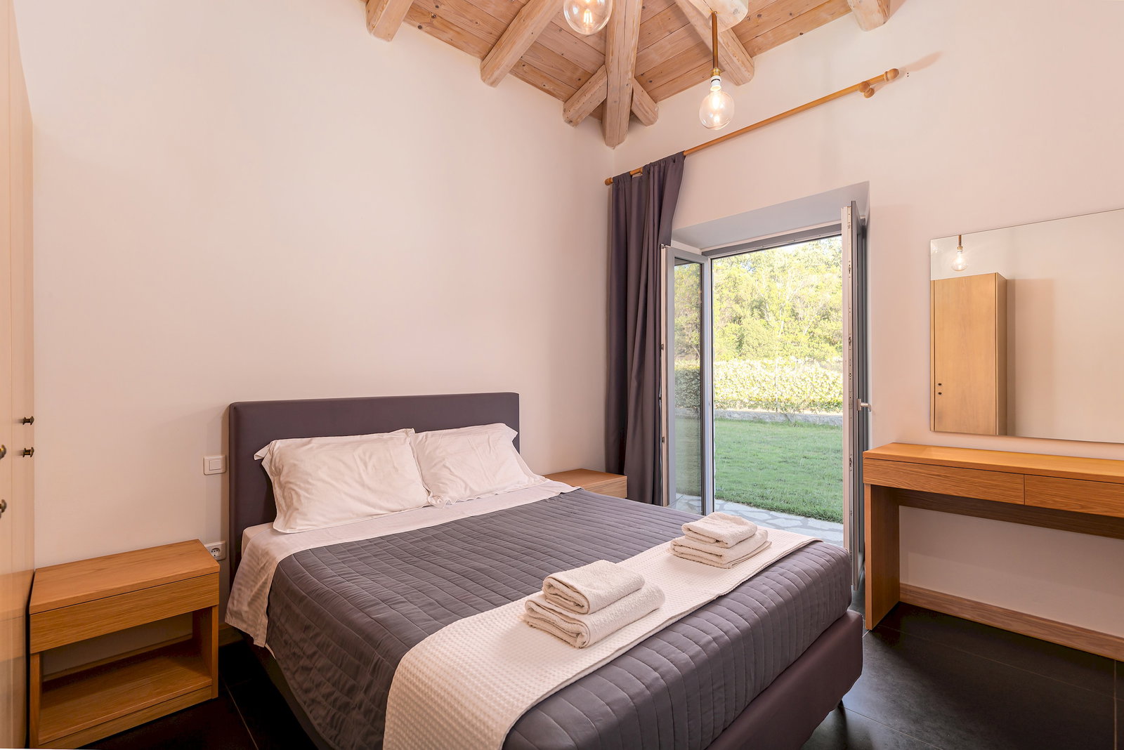 Villa Dafni ★ private pool - country views - BBQ