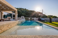 Villa Stafida - Heated Pool, Jacuzzi, Gym, BBq & Smart Luxury in Kassiopi