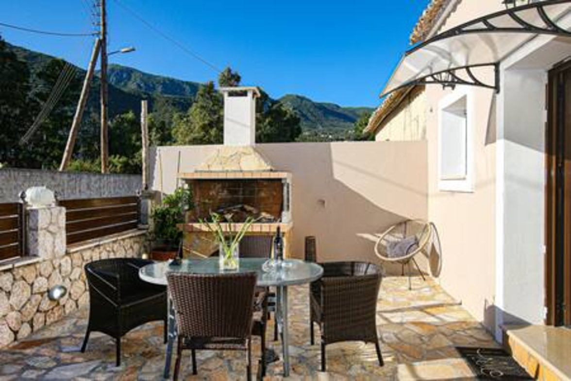 Stavros House Ipsos - 100meters from the beach