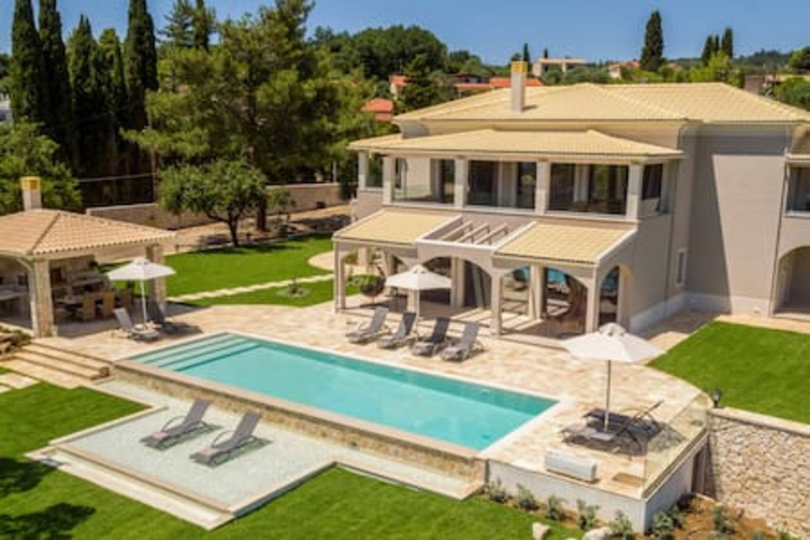 Villa Onore - Luxurious pool jacuzzi