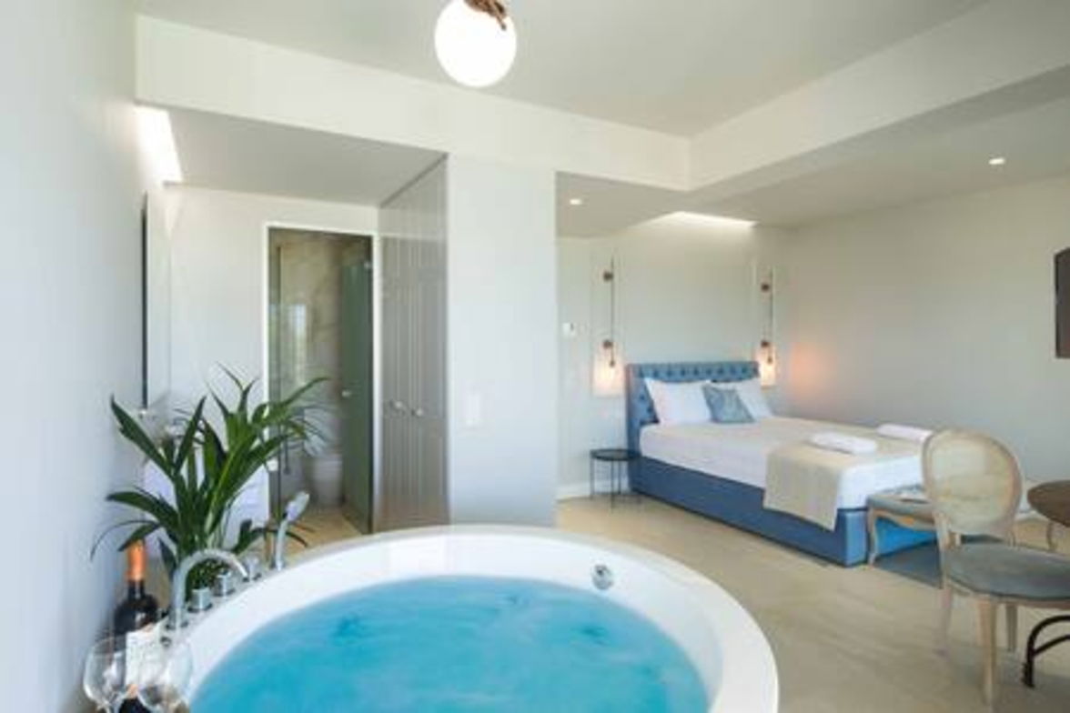 Villa Onore - Luxurious pool jacuzzi