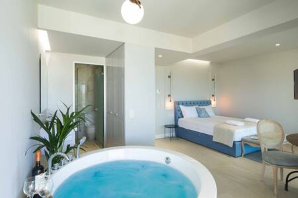 Villa Onore - Luxurious pool jacuzzi