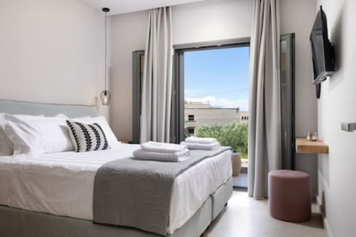 Onore Sunset Suite & pool | Dasia