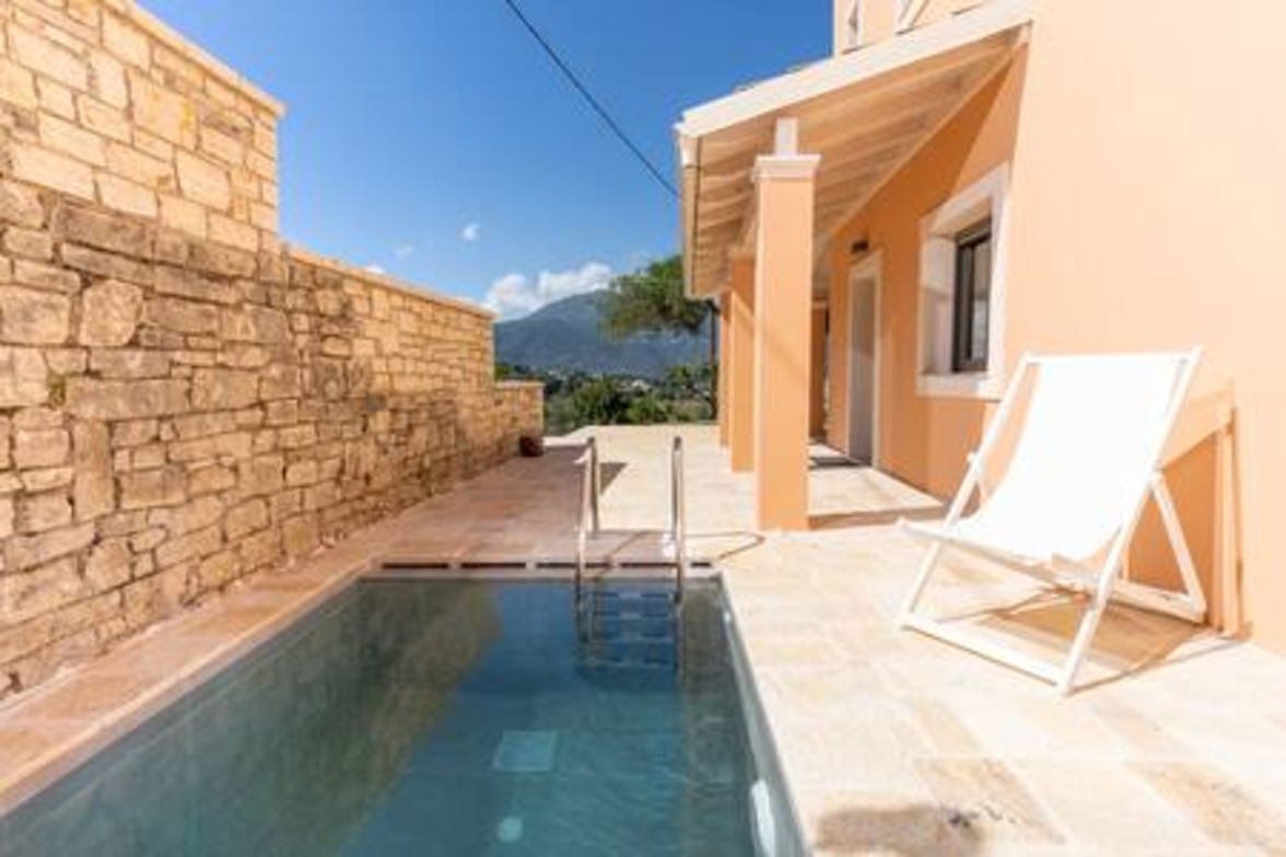 Private pool 2m X 3m