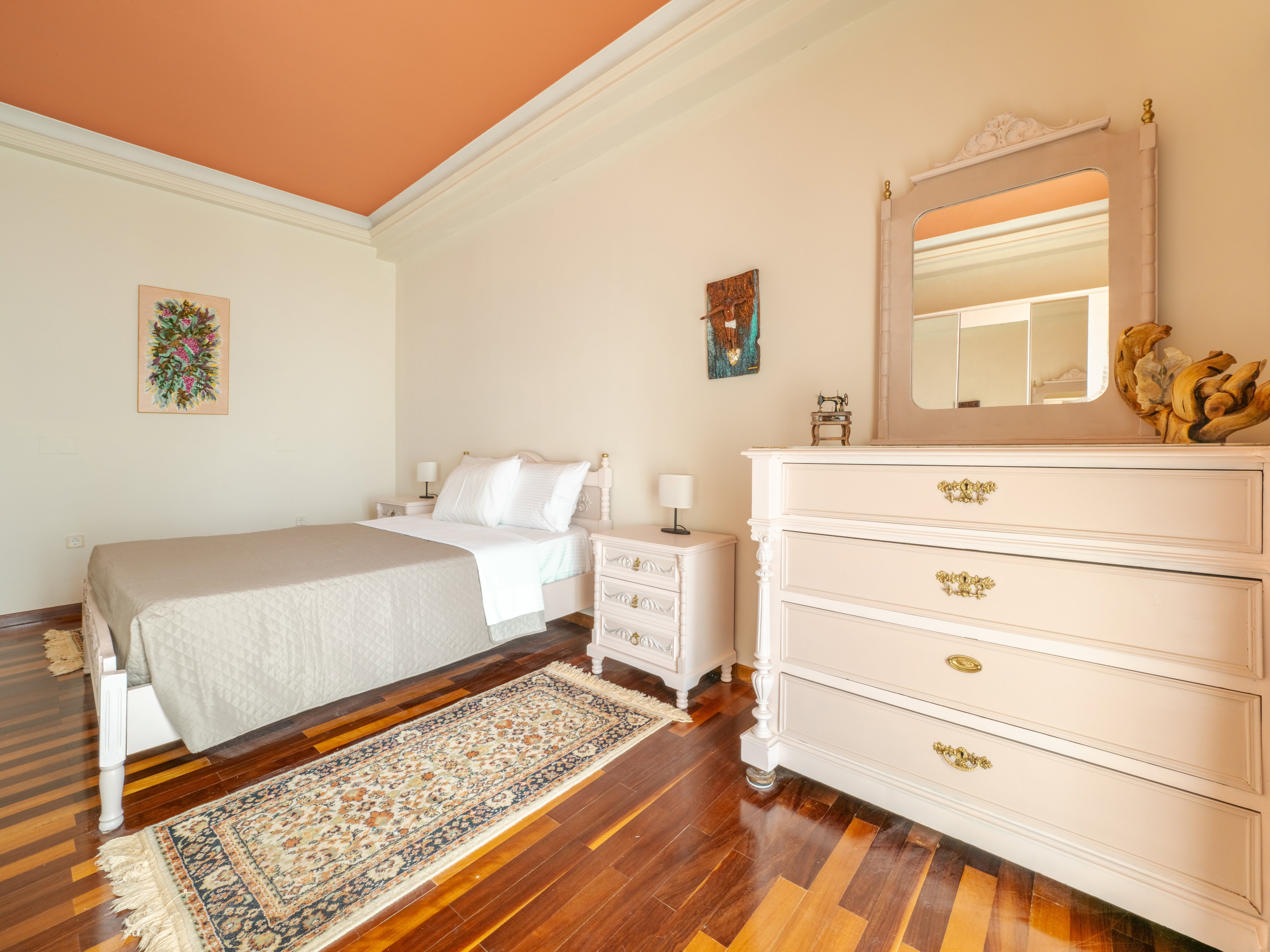 Acropole Seaview Apt – Old Port Views