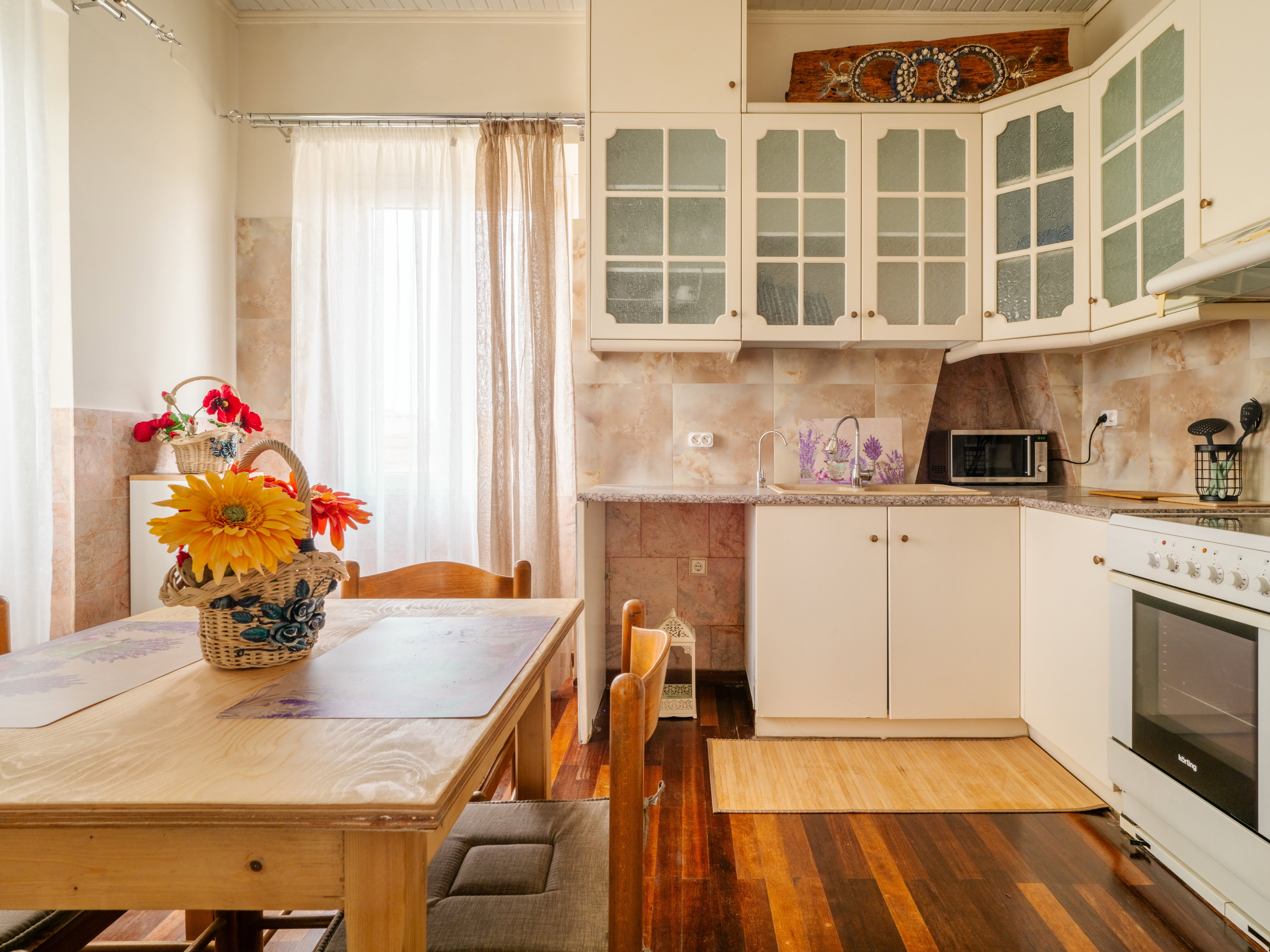 Acropole Seaview Apt – Old Port Views