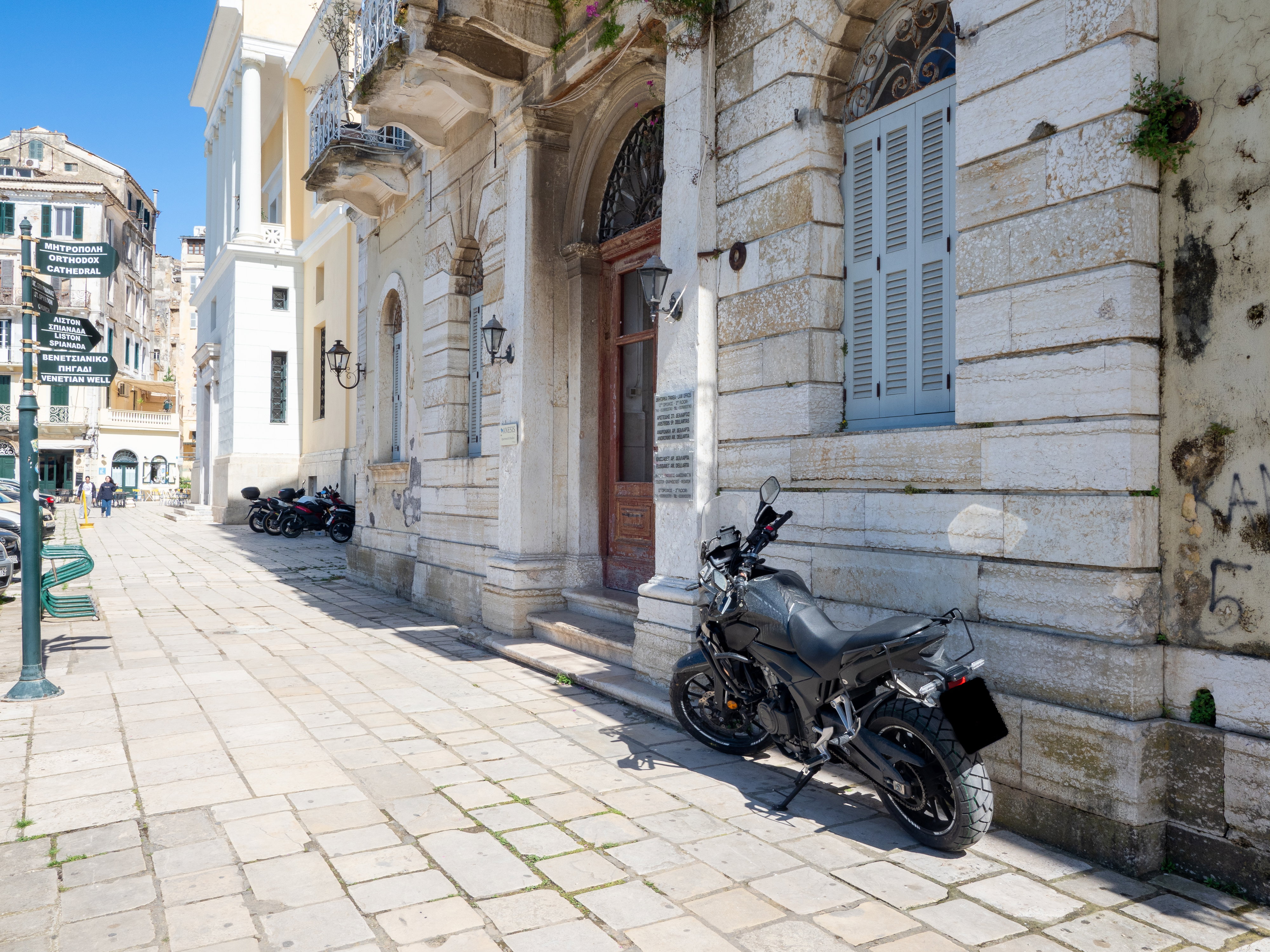 Acropole Seaview Apt – Old Port Views