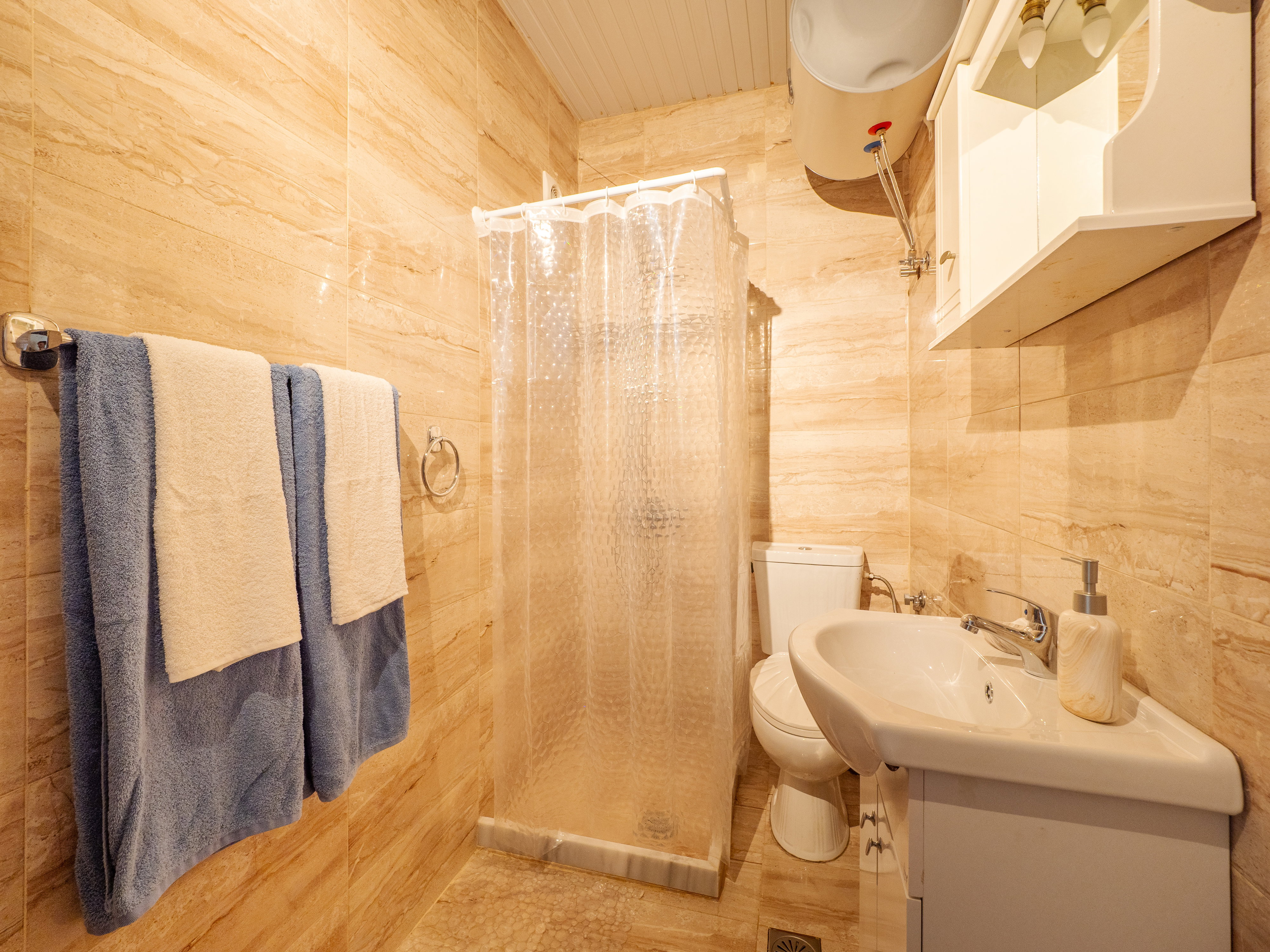 Acropole Seaview Apt – Old Port Views