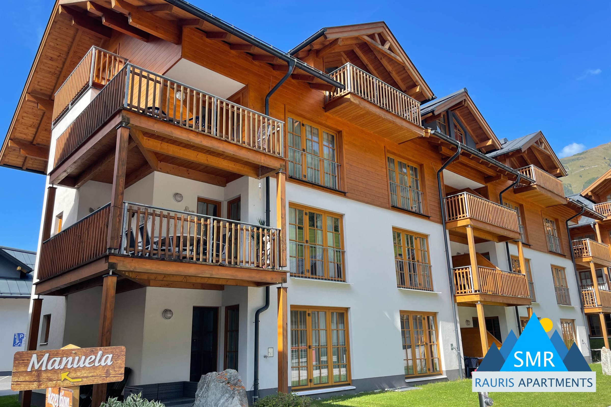 Manuela 7 - 2 bed Penthouse apartment close to Gondola and Spa