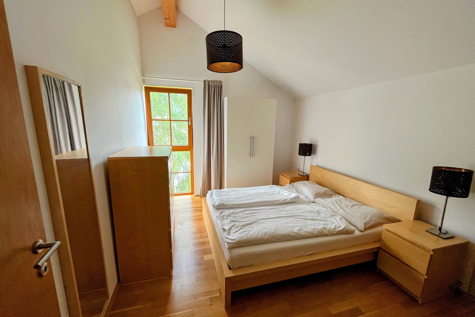 Kerstin 10 is a well-equipped and well appointed 3 bedroom penthouse apartment