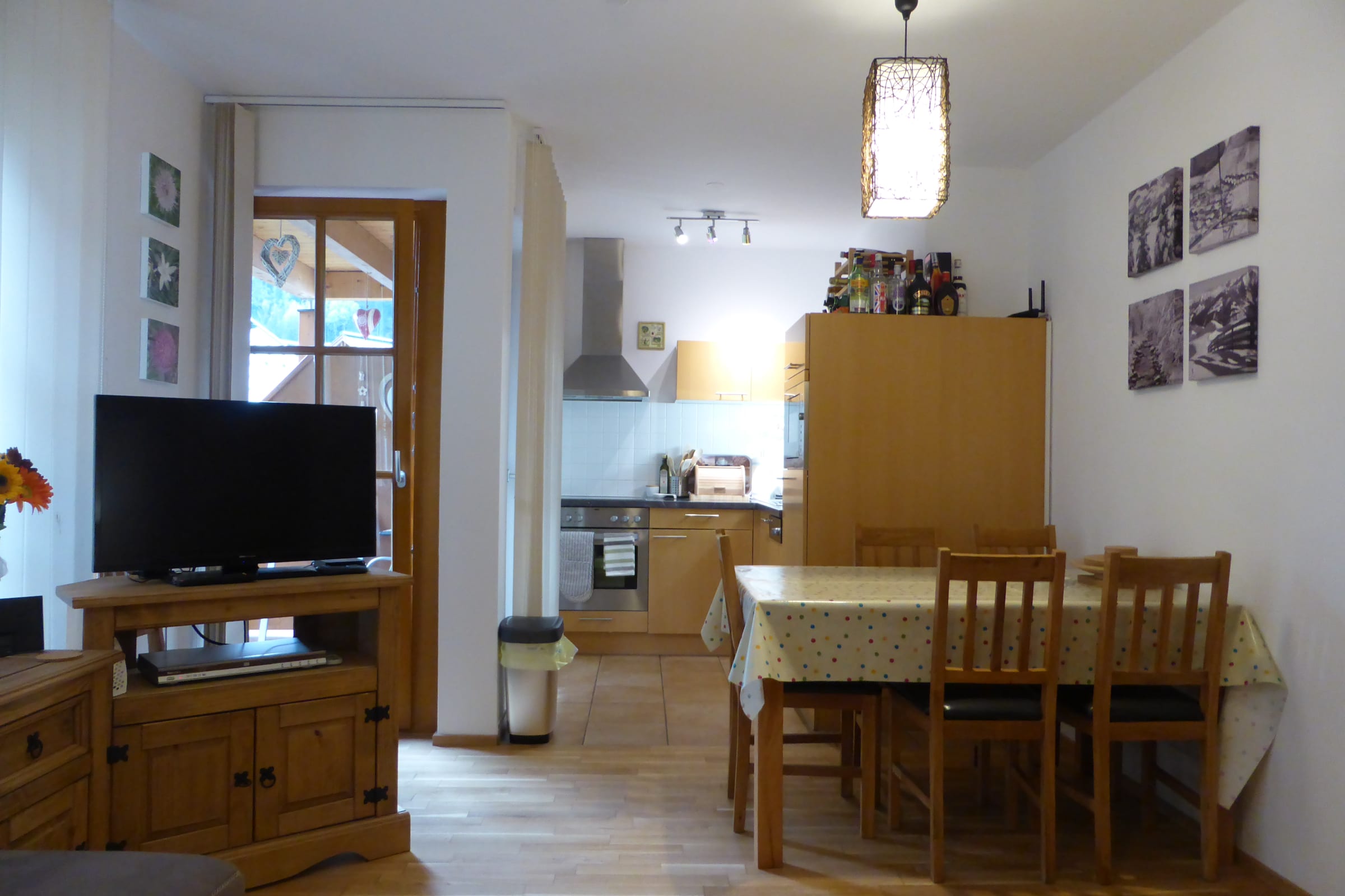 Daniela 10 ist ein schönes Apartment im ersten Stock mit einem Schlafzimmer.