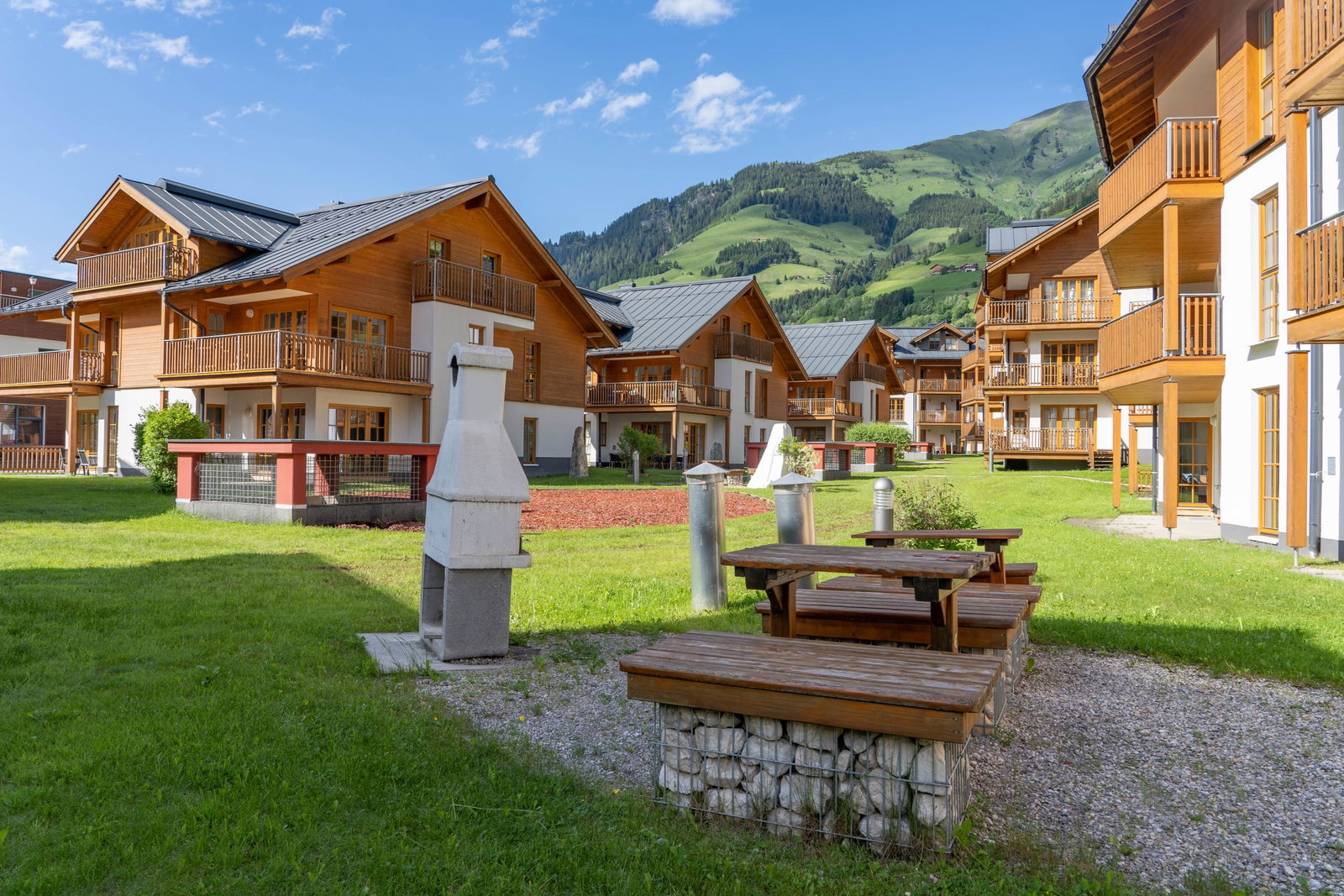 Daniela 4 - 1st Flr 2 bed apartment close to Gondola and Spa