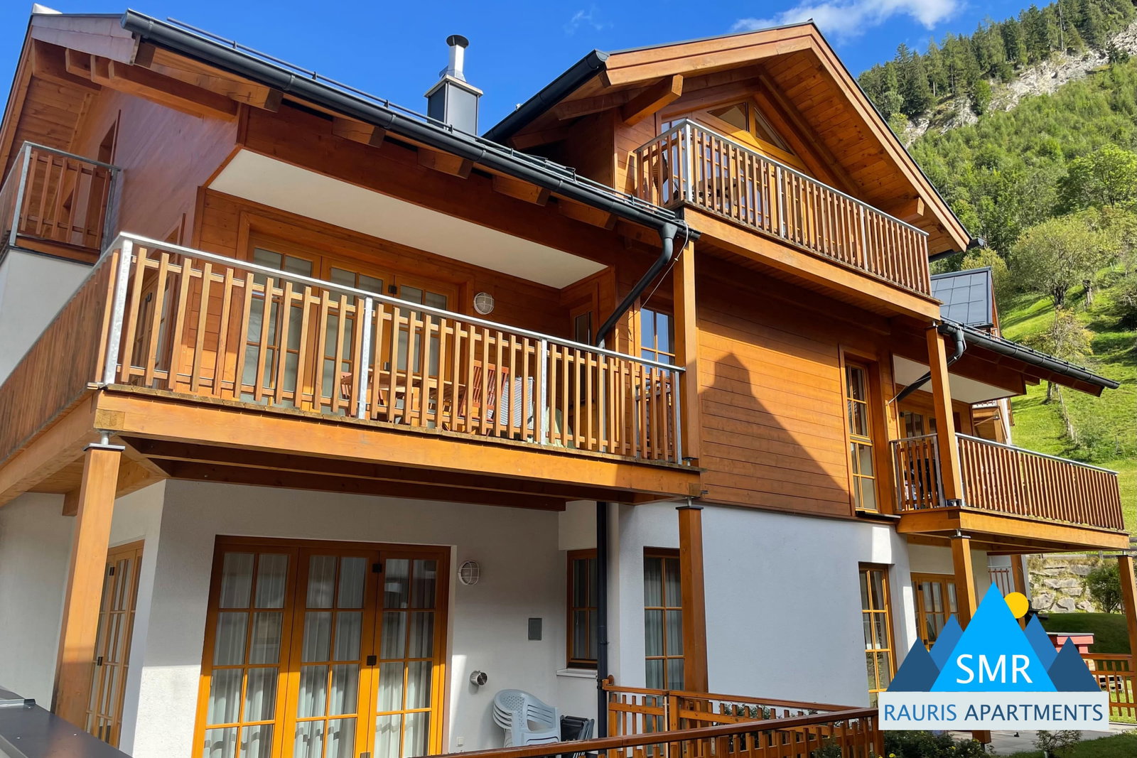 Anna 3 - First Flr Luxury 3 bed apart close to Spa & Gondola