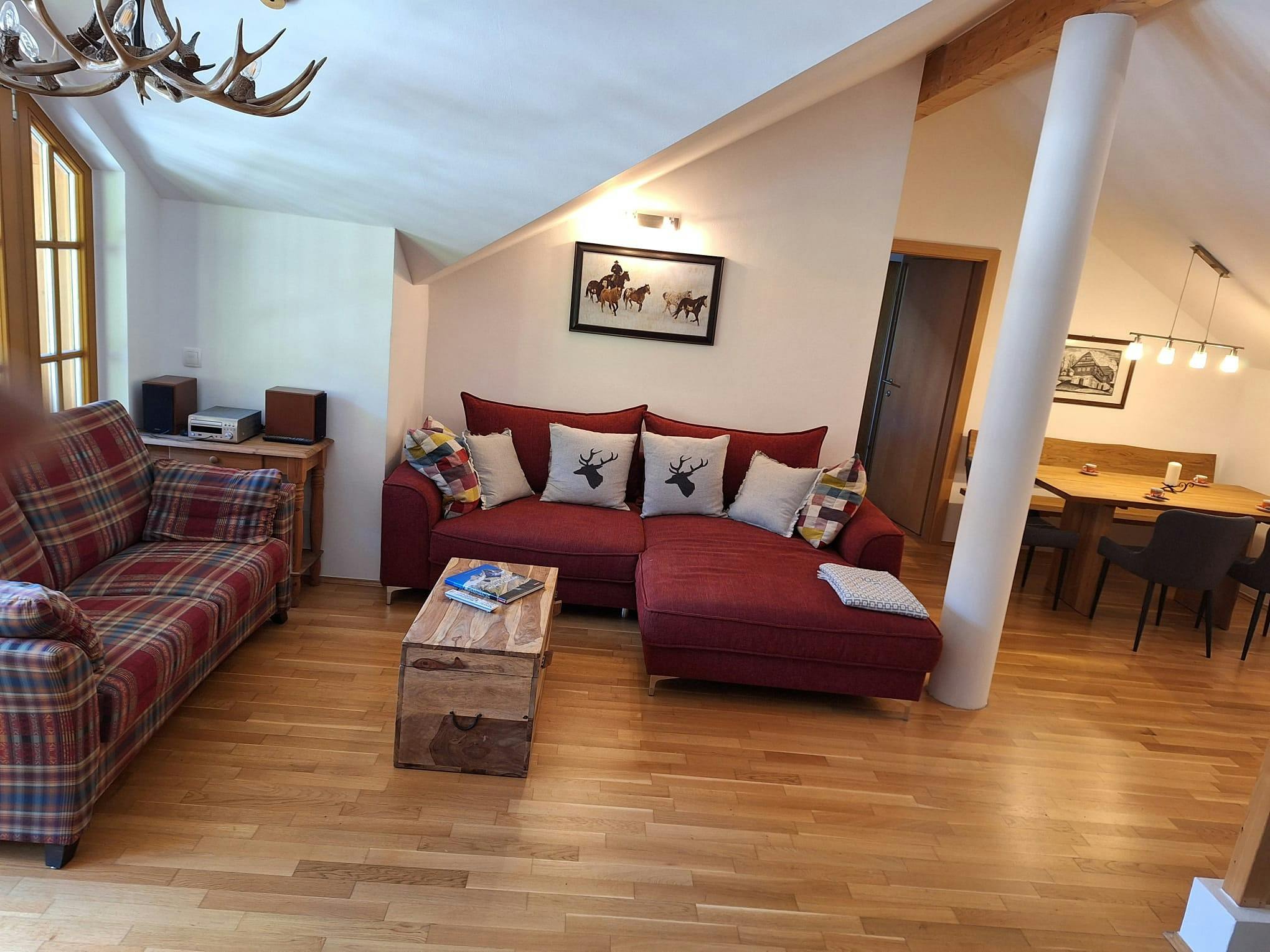 Daniela 14 - 2 bed penthouse apartment close to Gondola and Spa