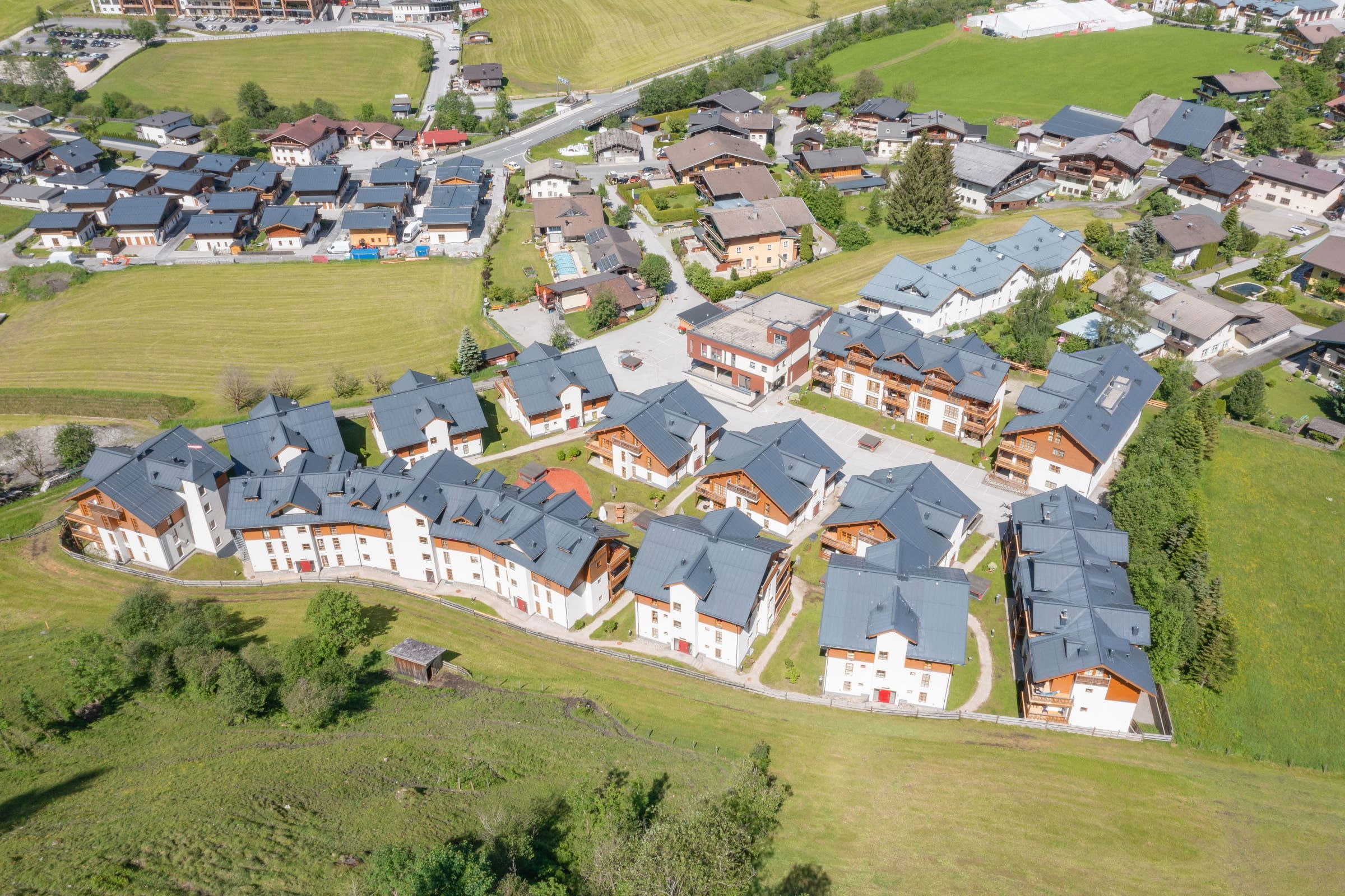 Claudia 7 - 4 bed Penthouse apartment with balcony close to Spa and Gondola