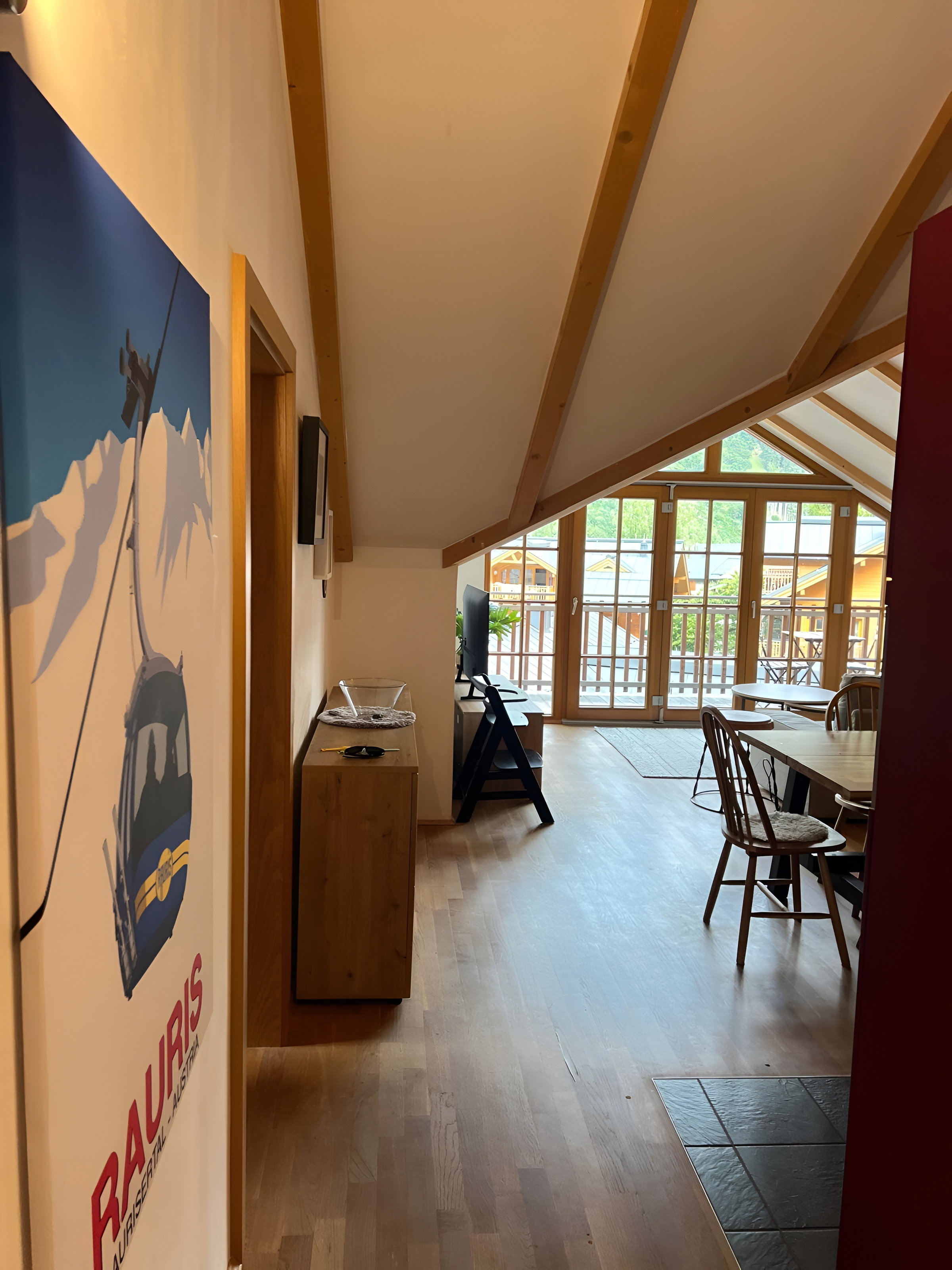 Claudia 7 - 4 bed Penthouse apartment with balcony close to Spa and Gondola