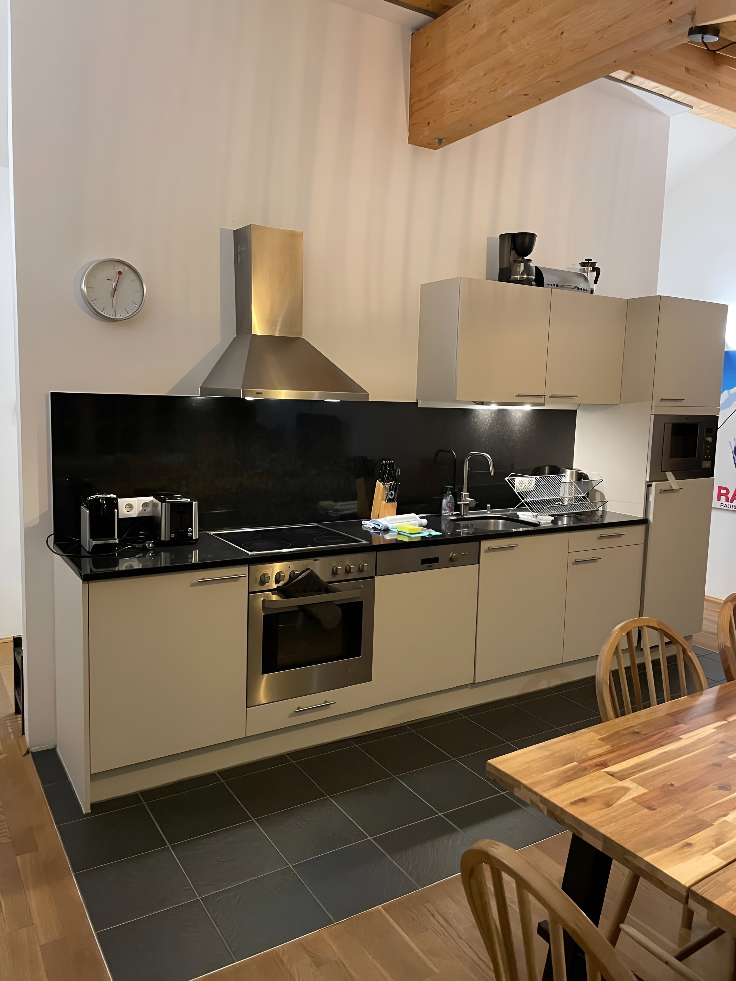 Claudia 7 - 4 bed Penthouse apartment with balcony close to Spa and Gondola