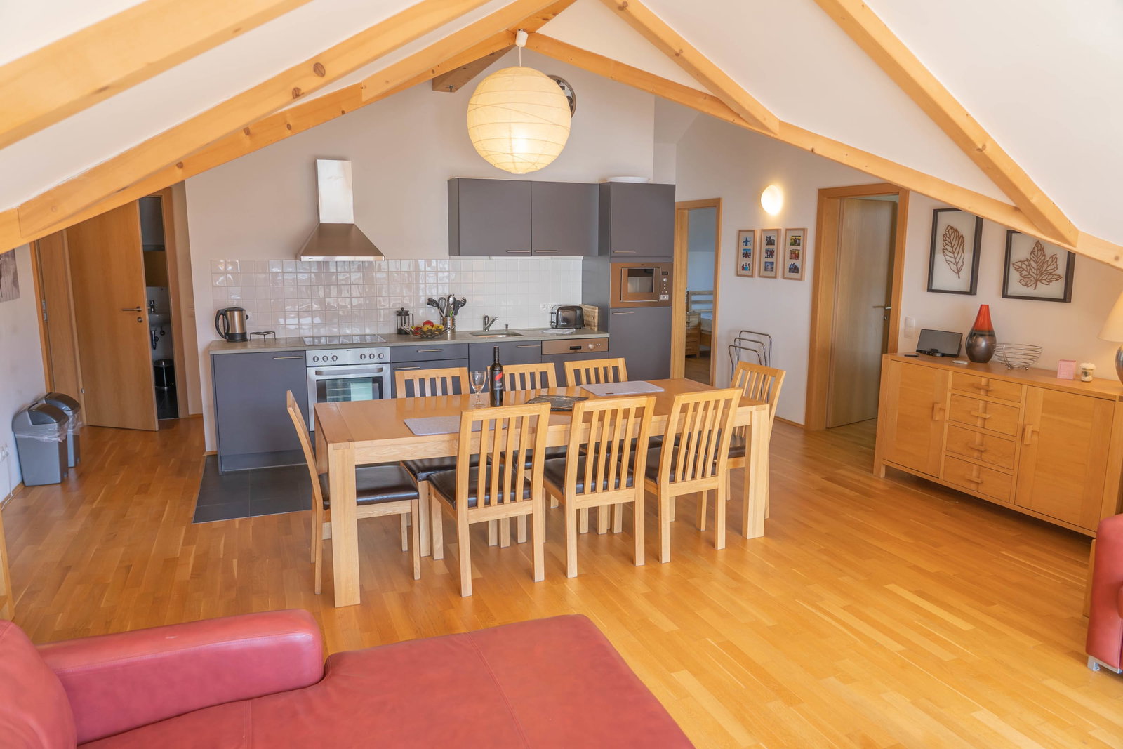 Jana 5 - Luxury 4 bed Penthouse apartment with balcony near to Spa & Gondola