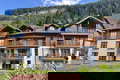 Christina 6 - Comfortable 2nd floor Apartment close to the Gondola and Spa