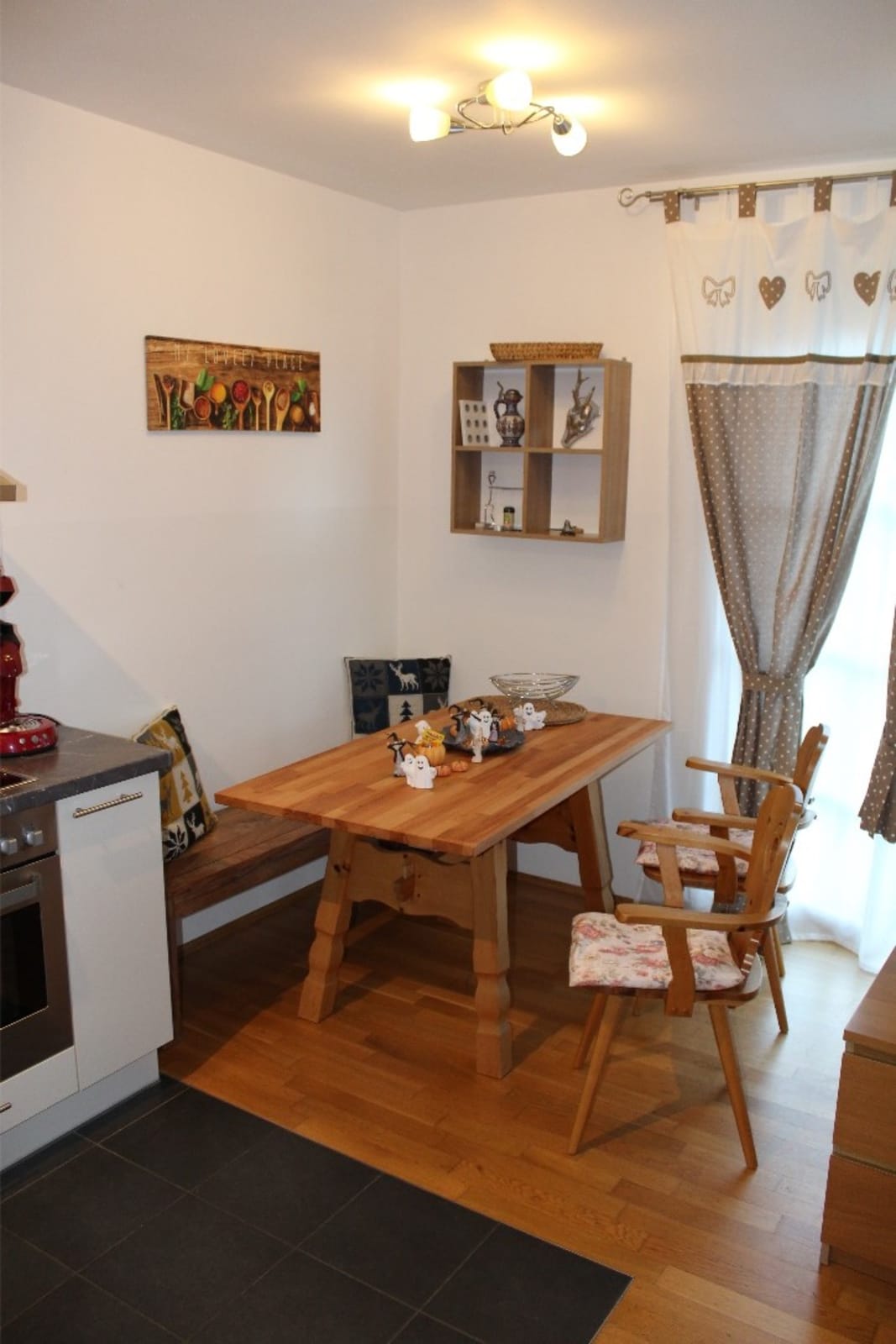 Johanna 1 - 3 Bed Grd Flr apartment with great views close to Gondola and Spa