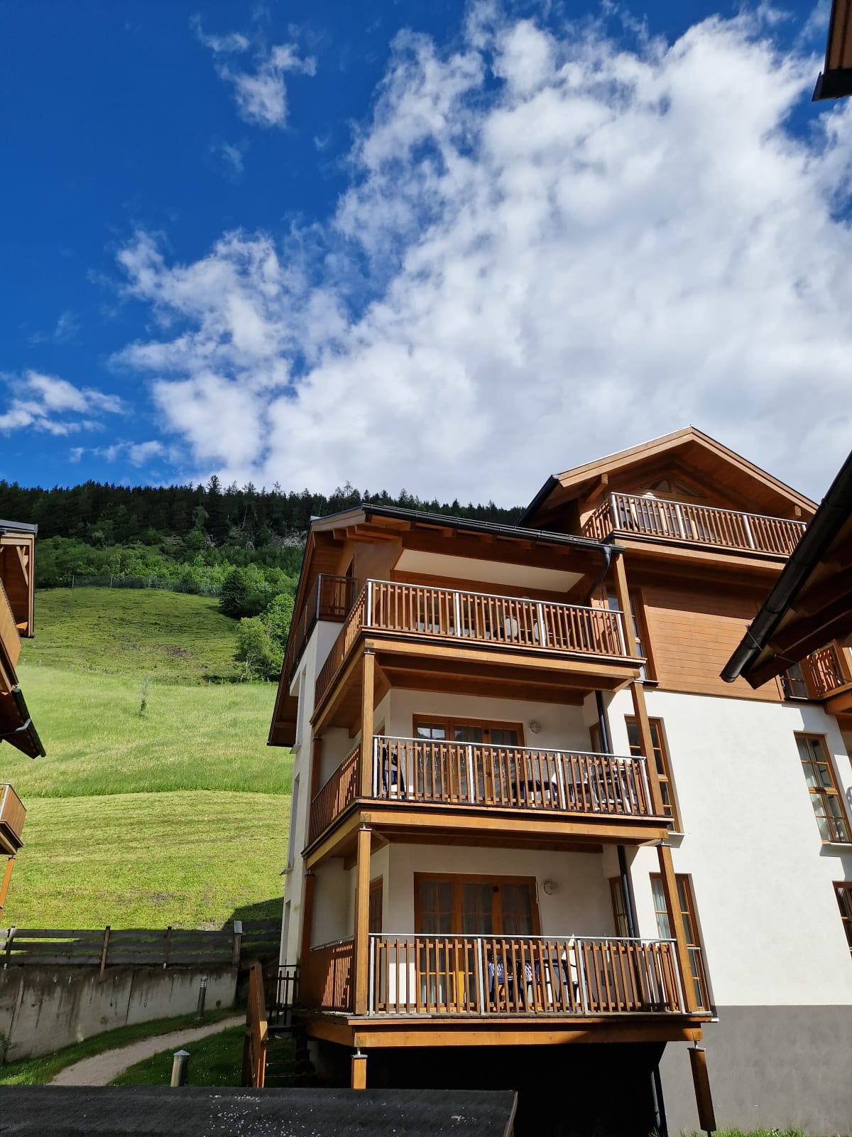 Claudia 5 - 3 bed 2nd Flr Apartment close to Gondola and Spa