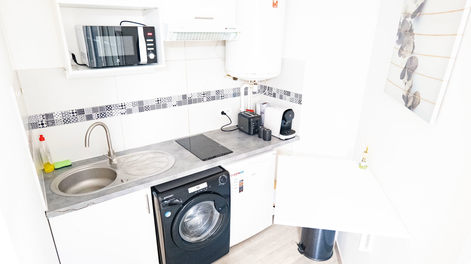 Studio moderne avec terrasse et parking – proche Paris