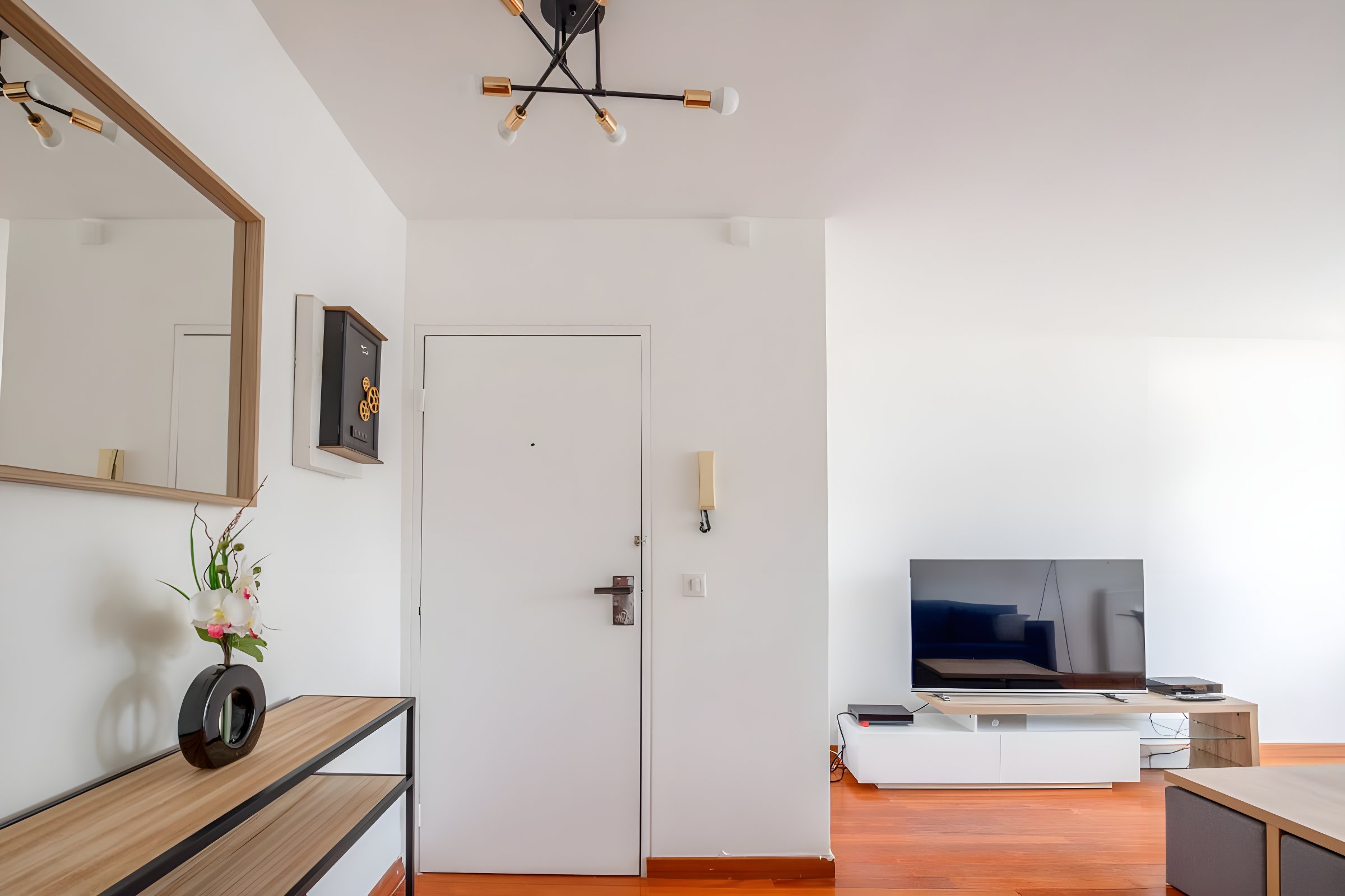 55" HD TV: entertain yourself with a very high speed internet connection and fiber optic (#HDTV #FiberOptic)